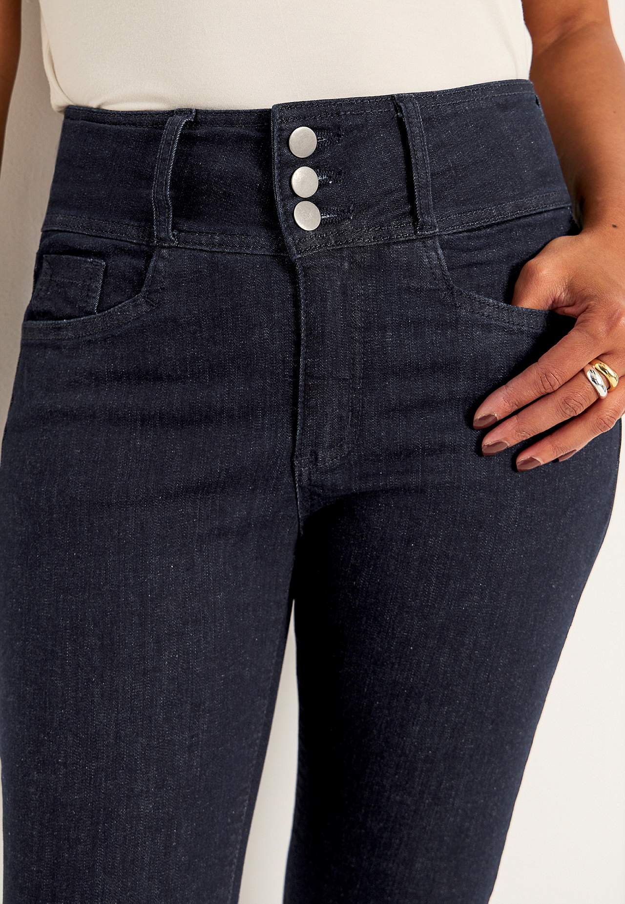 Smale jeans med høy midje - tre lengder