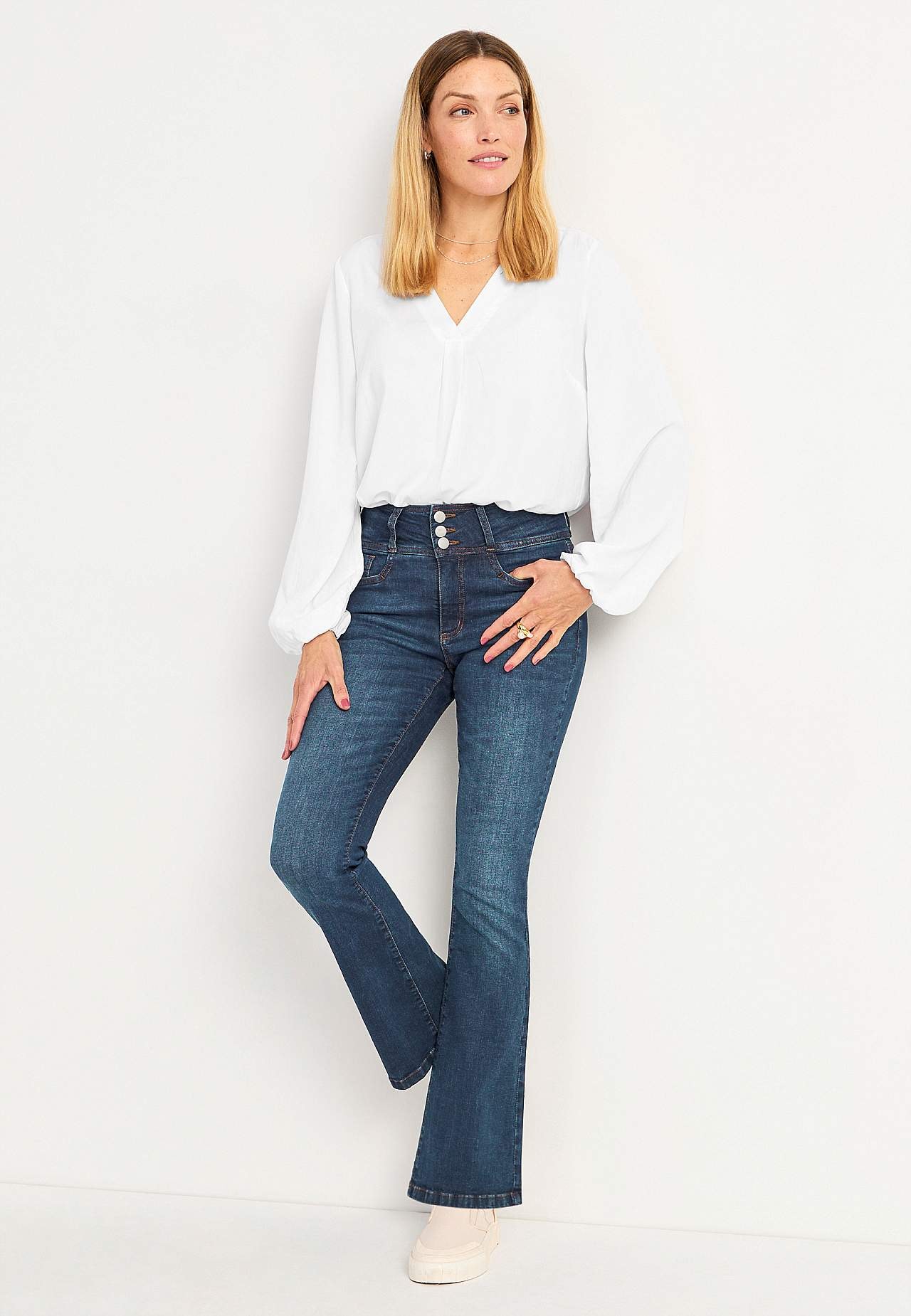 Boot cut jeans med høy midje