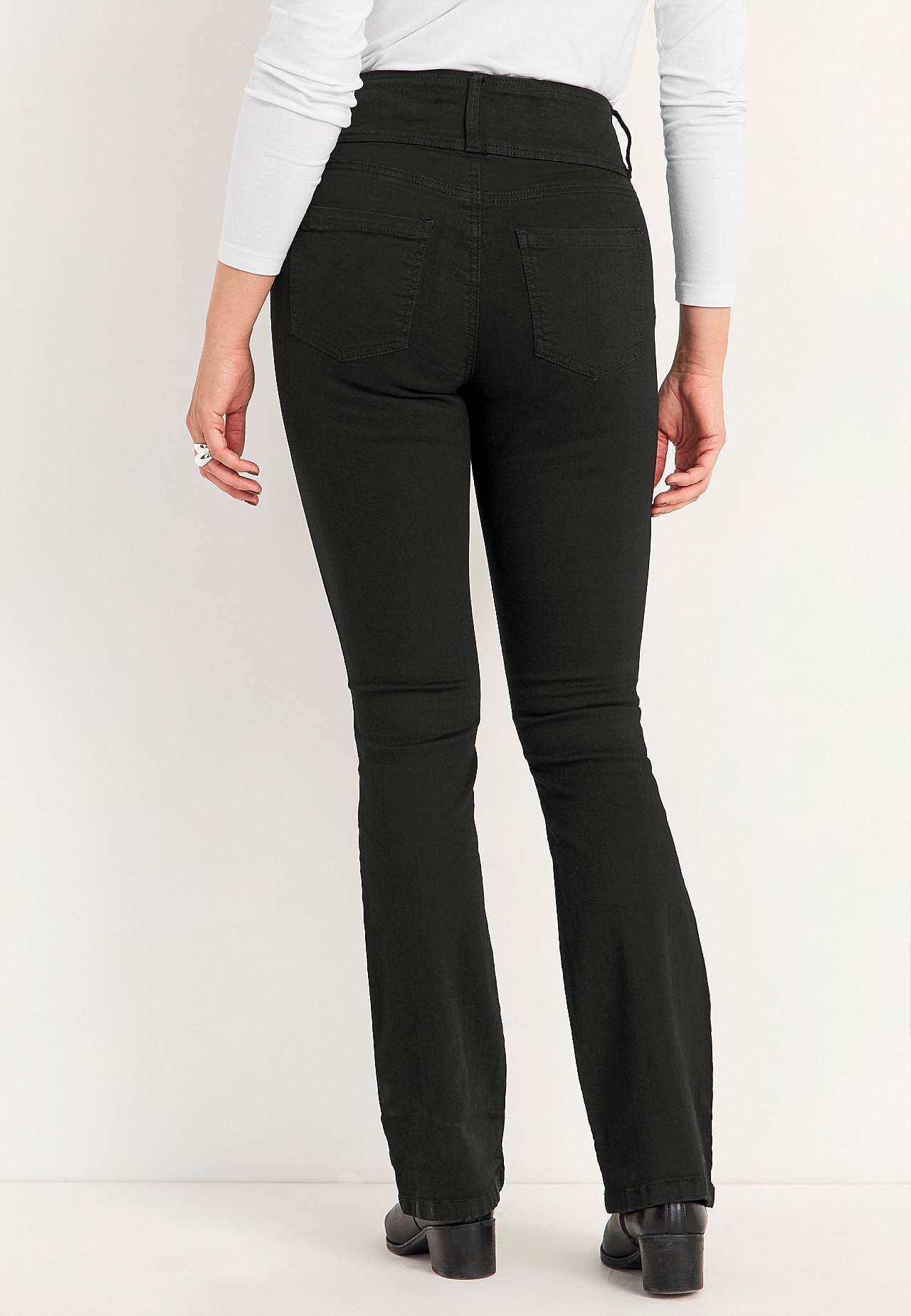 Boot cut jeans med høy midje