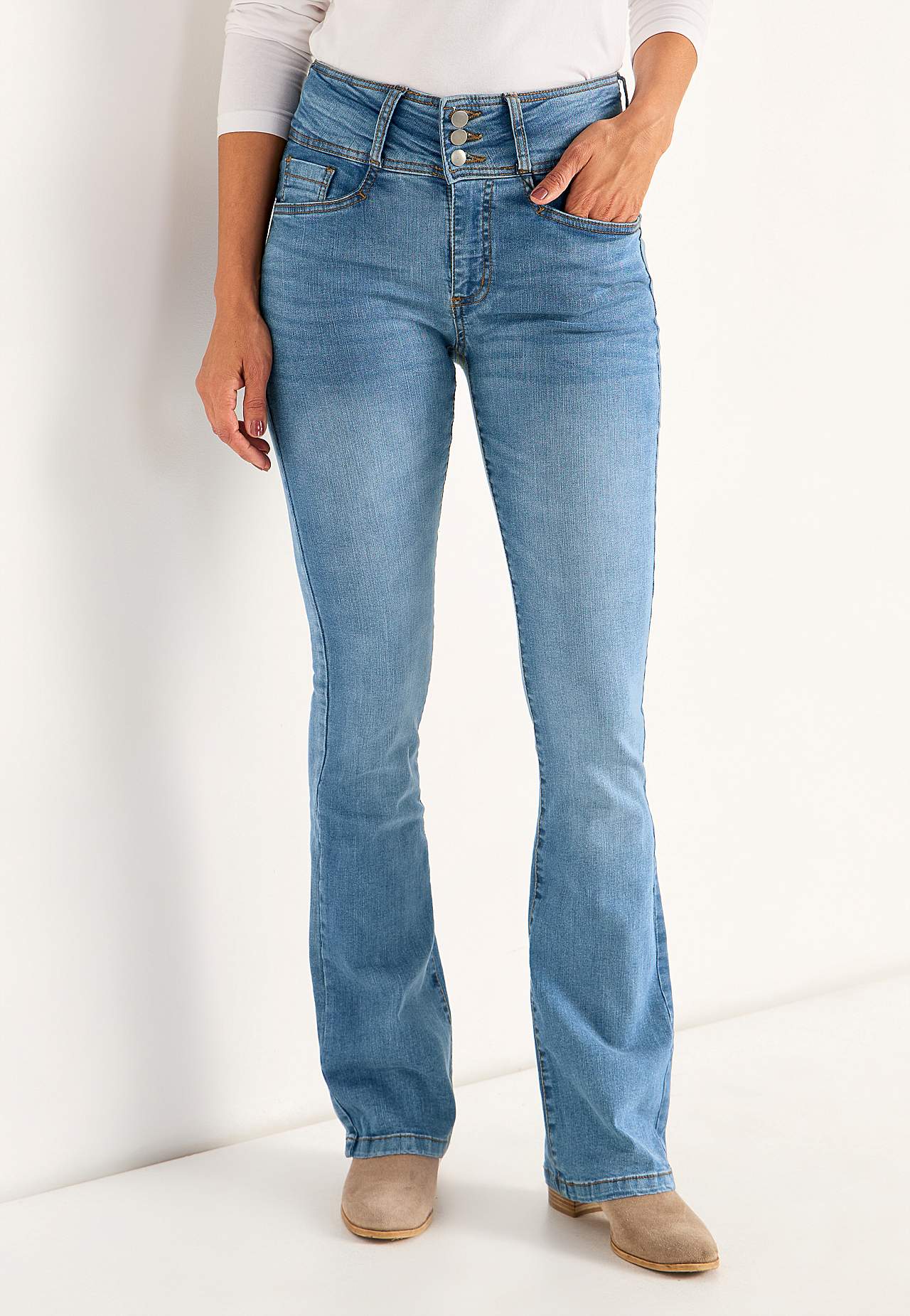 Boot cut jeans med høy midje