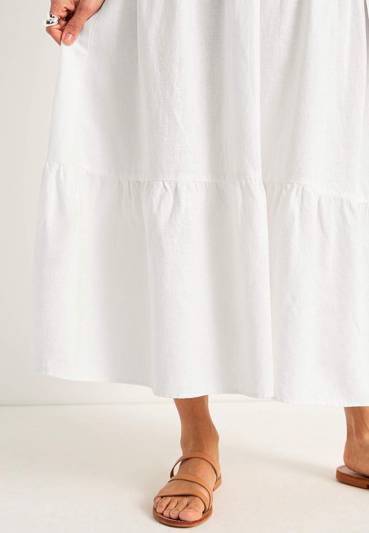 Volangskjørt i linmiks