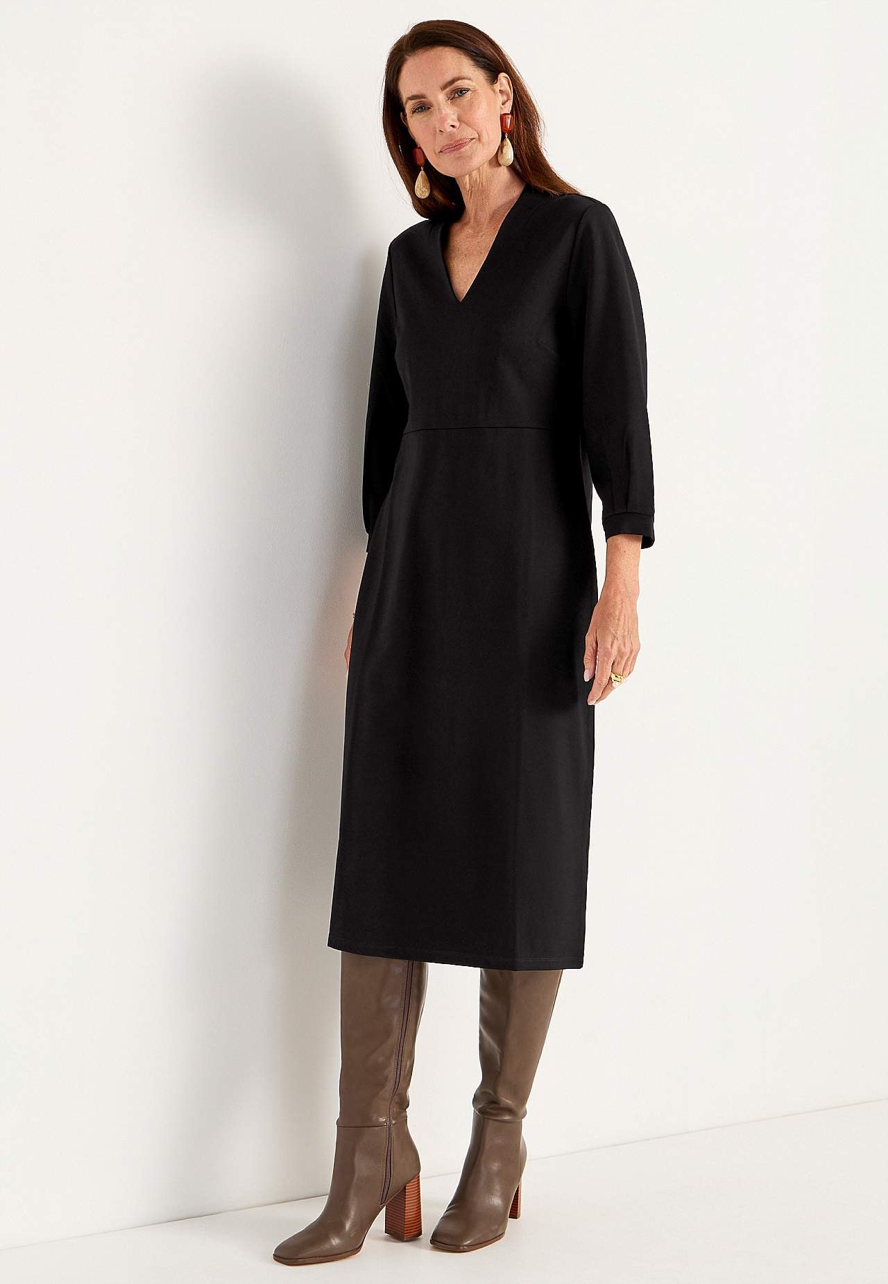 Elegant, v-halset Jersey-kjole