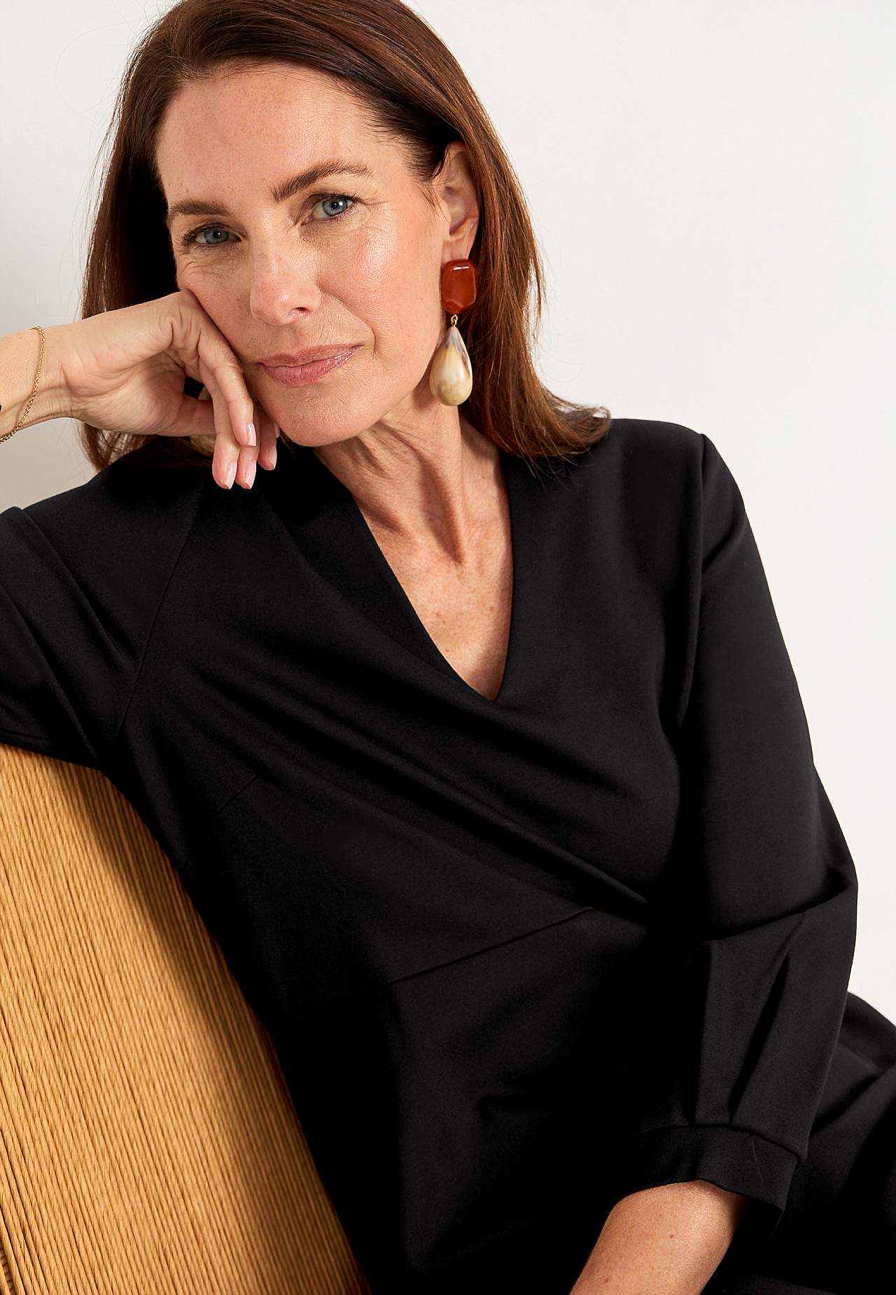 Elegant, v-halset Jersey-kjole