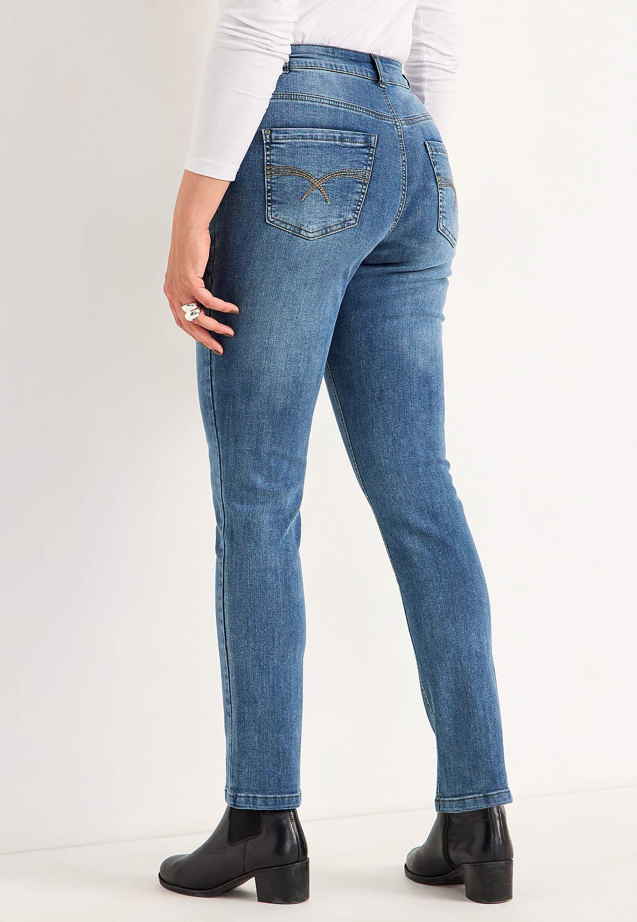 Jeans med strikk i sidene
