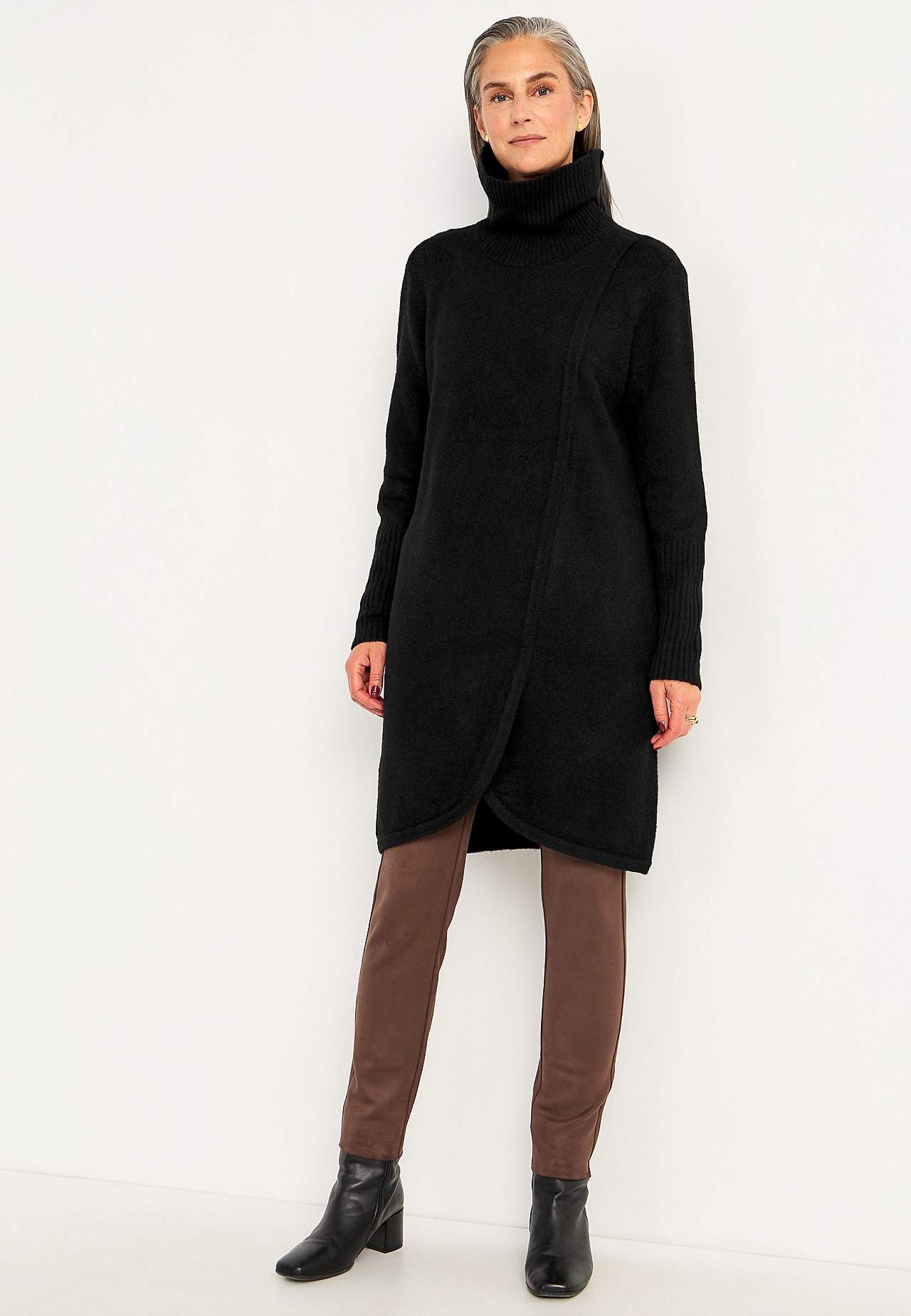 Strikket poloskjorte med innpakket detalj foran