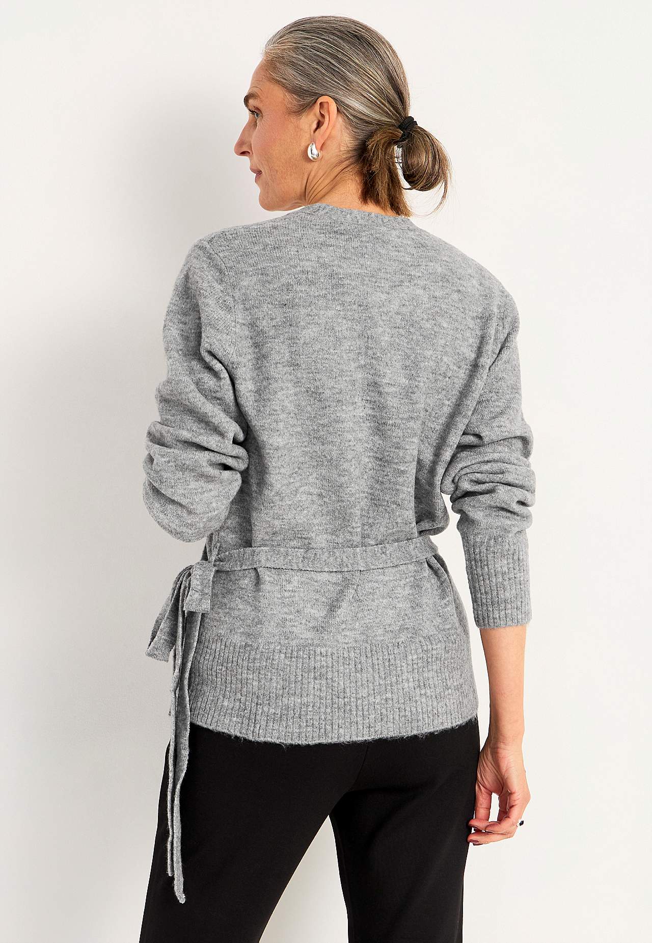 Strikket cardigan med omslagsdesign
