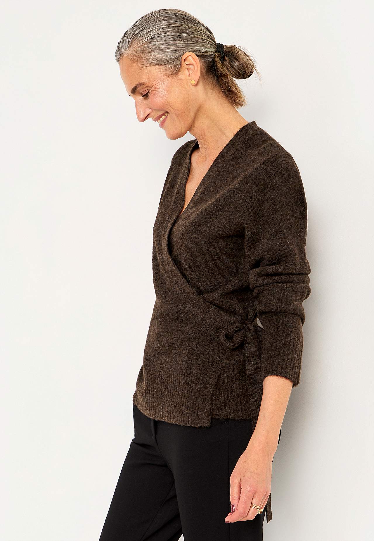 Strikket cardigan med omslagsdesign
