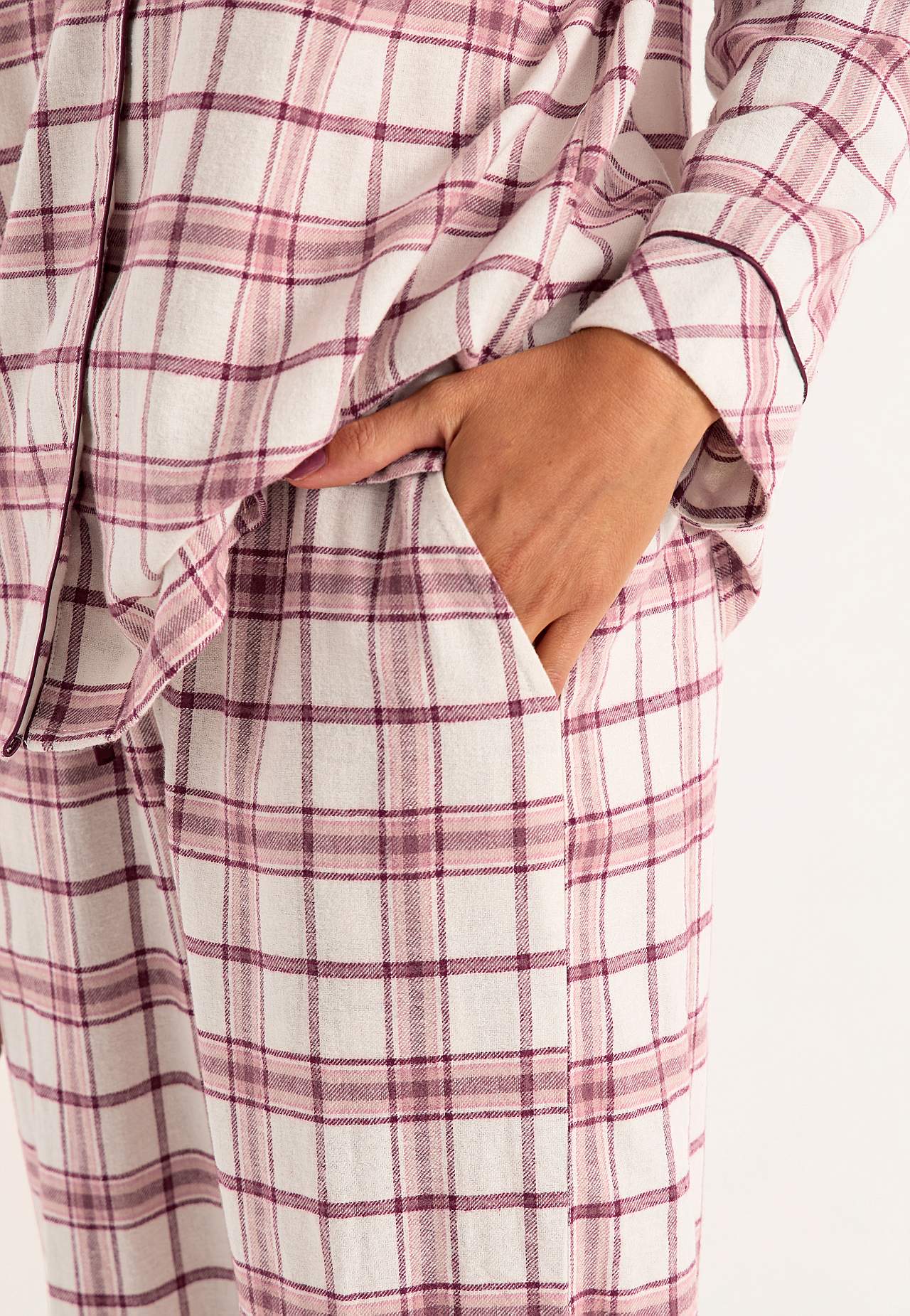 Rutete pyjamas i flanell