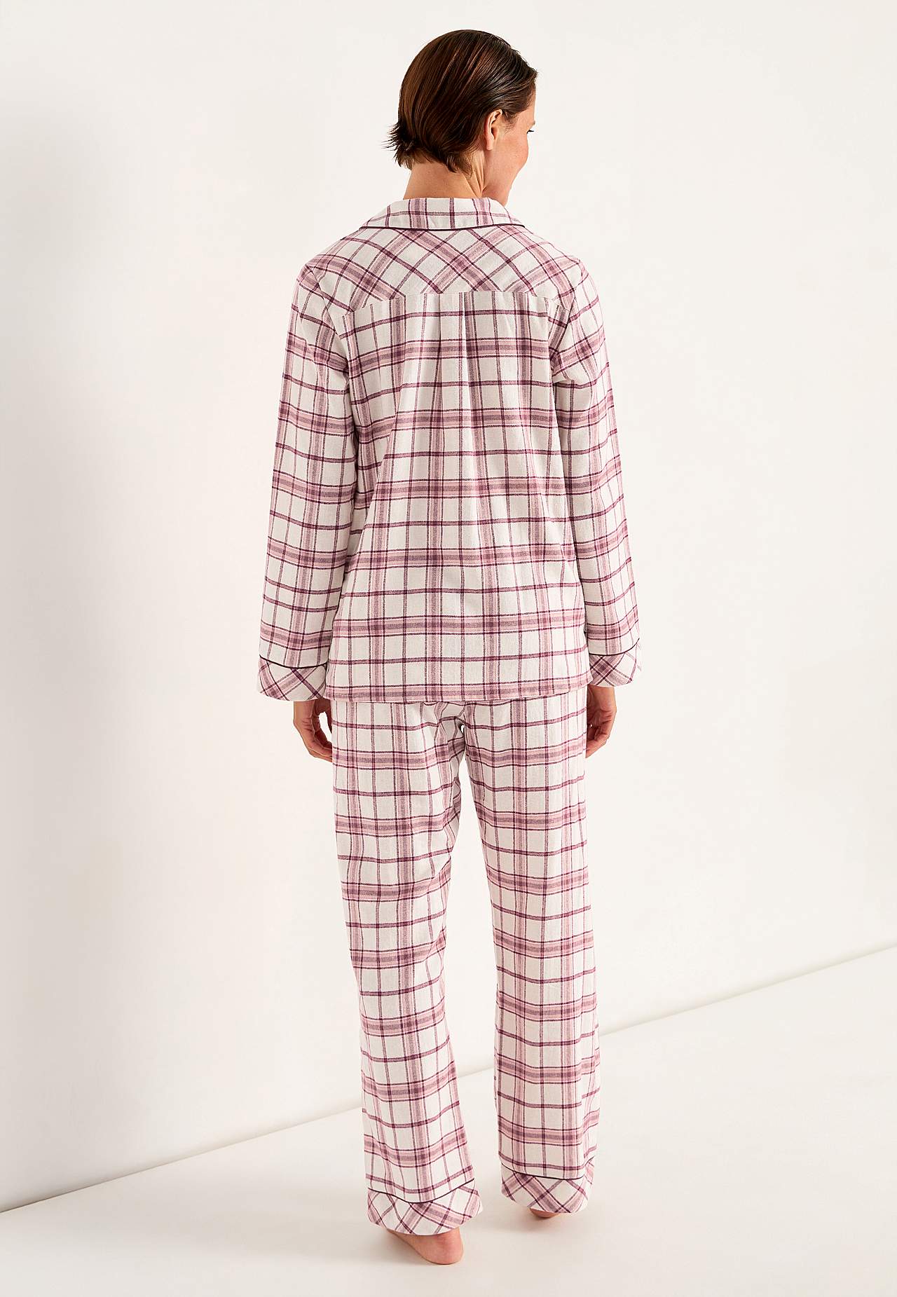 Rutete pyjamas i flanell