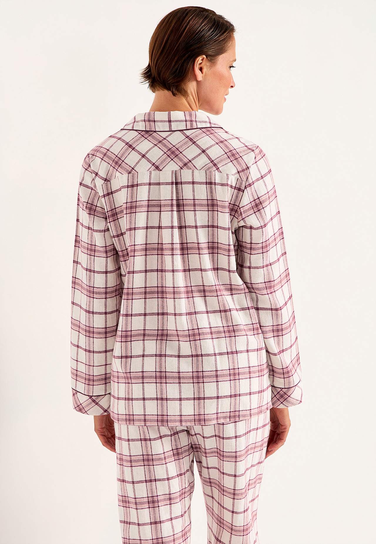 Rutete pyjamas i flanell