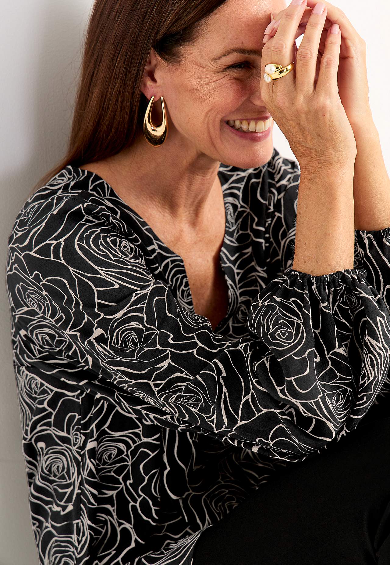 Bluse i viskose med et blomstermønster