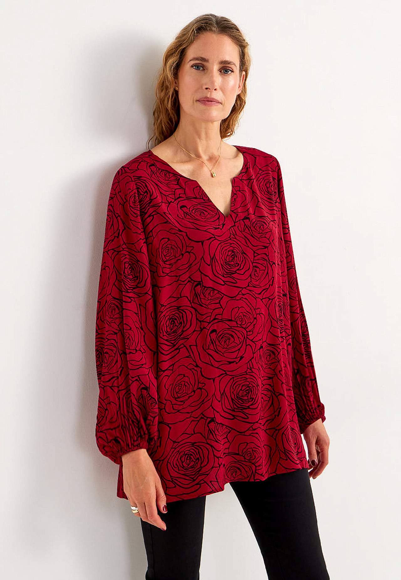 Bluse i viskose med et blomstermønster