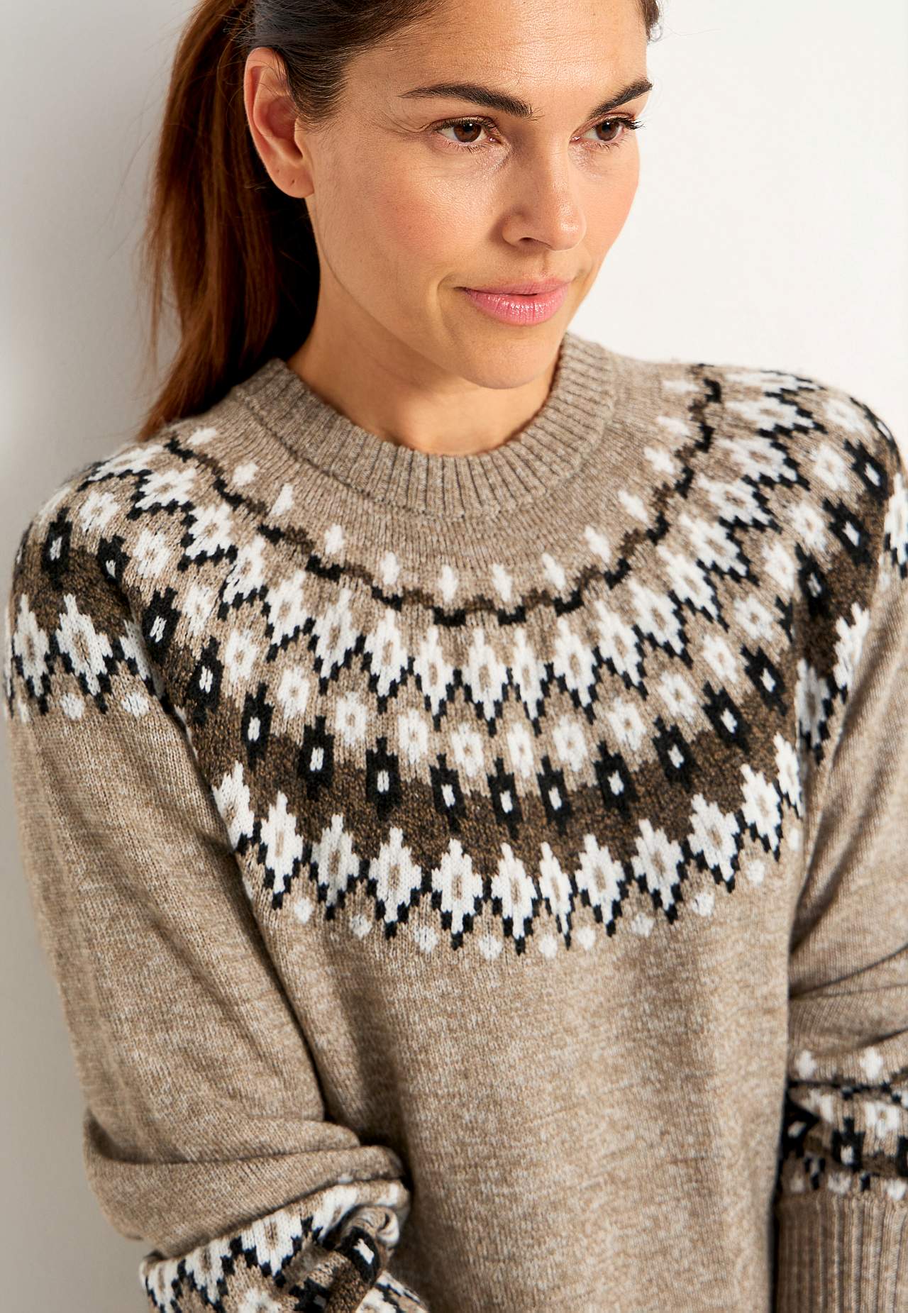 Strikket, jacquard-mønster genser