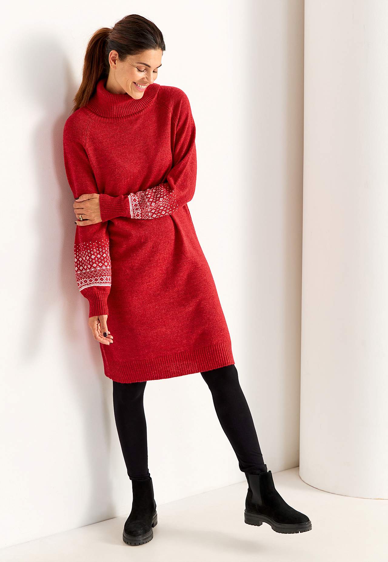 Strikket kjole med jacquard- mønstrede ermer