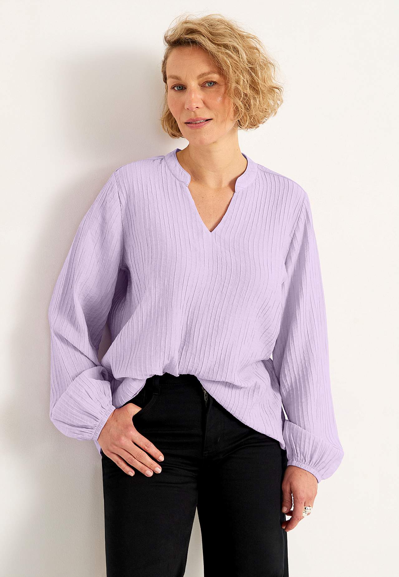 Vevet bluse med struktur
