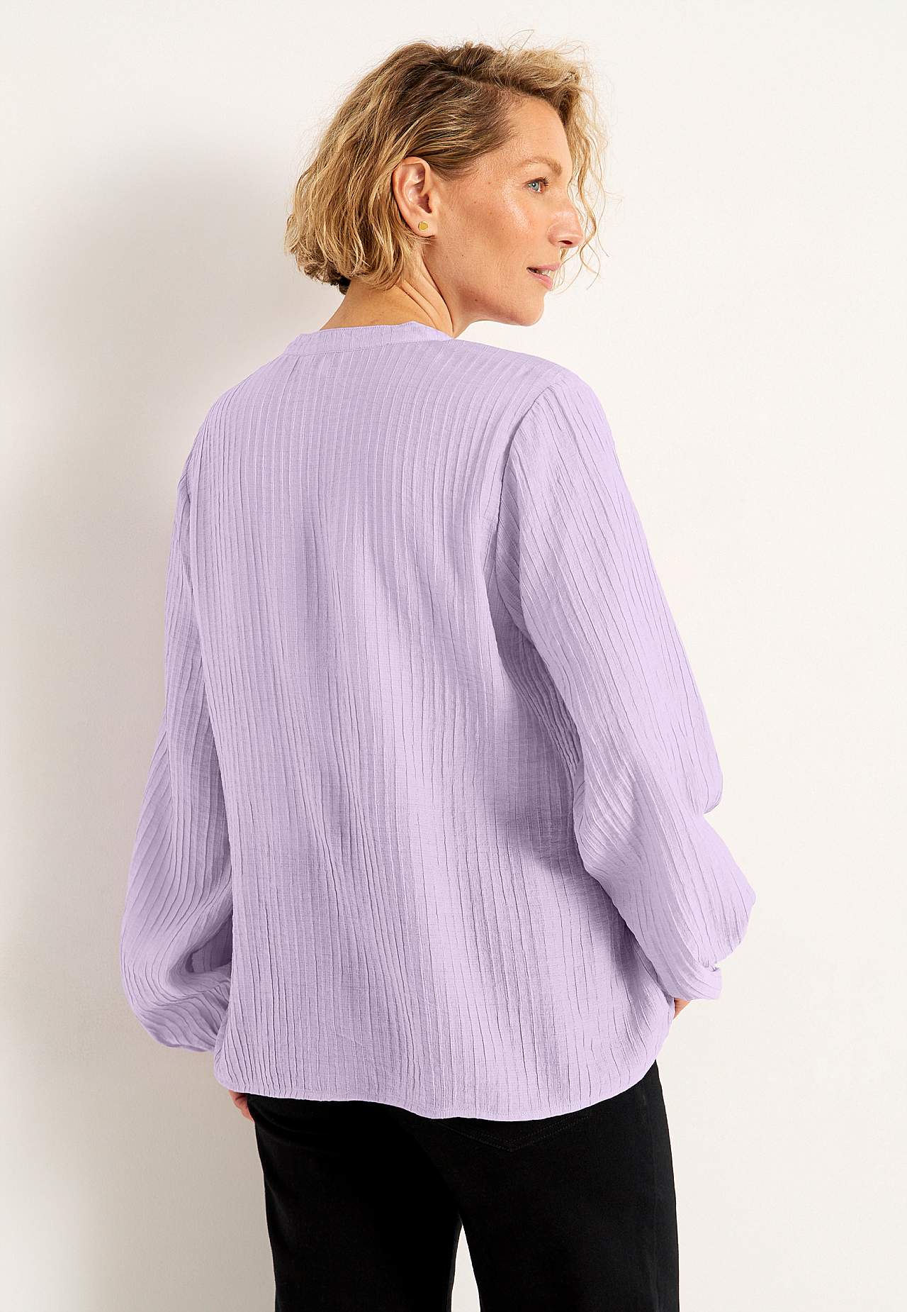 Vevet bluse med struktur