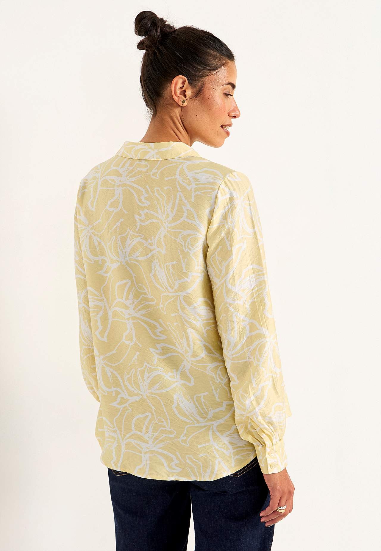 Vevet bluse med vide ermer