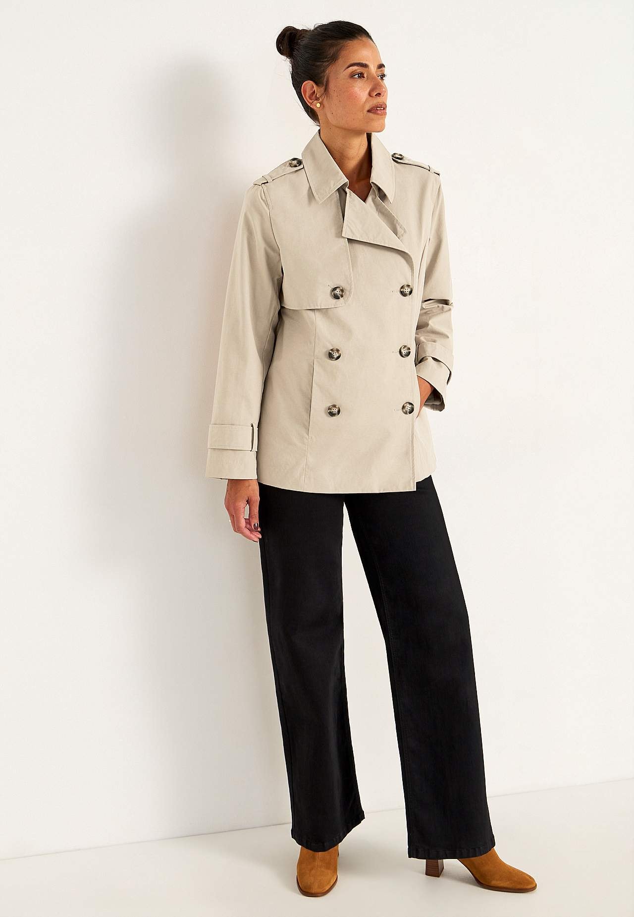 Dobbelbryst, kort trenchcoat