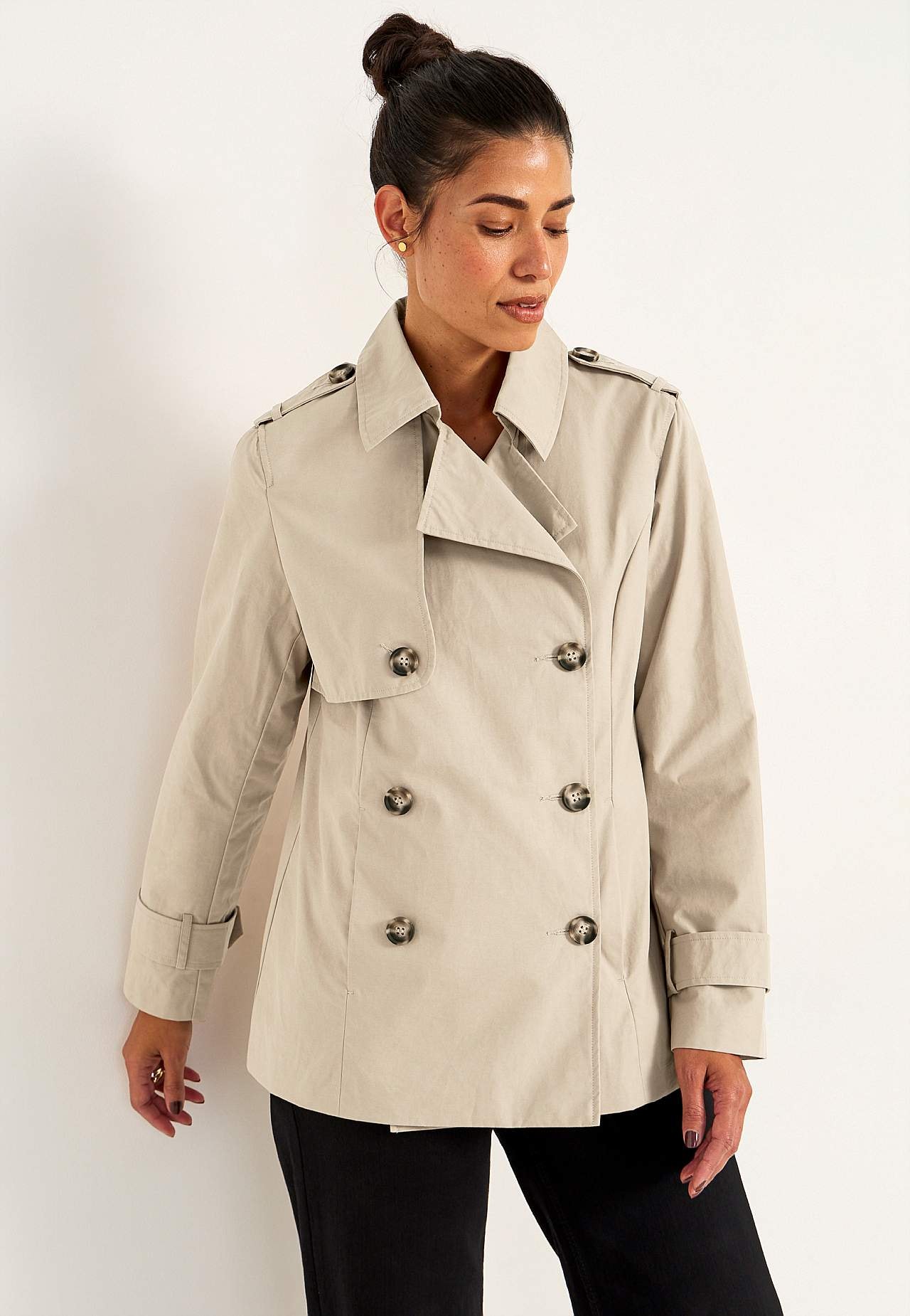 Dobbelbryst, kort trenchcoat