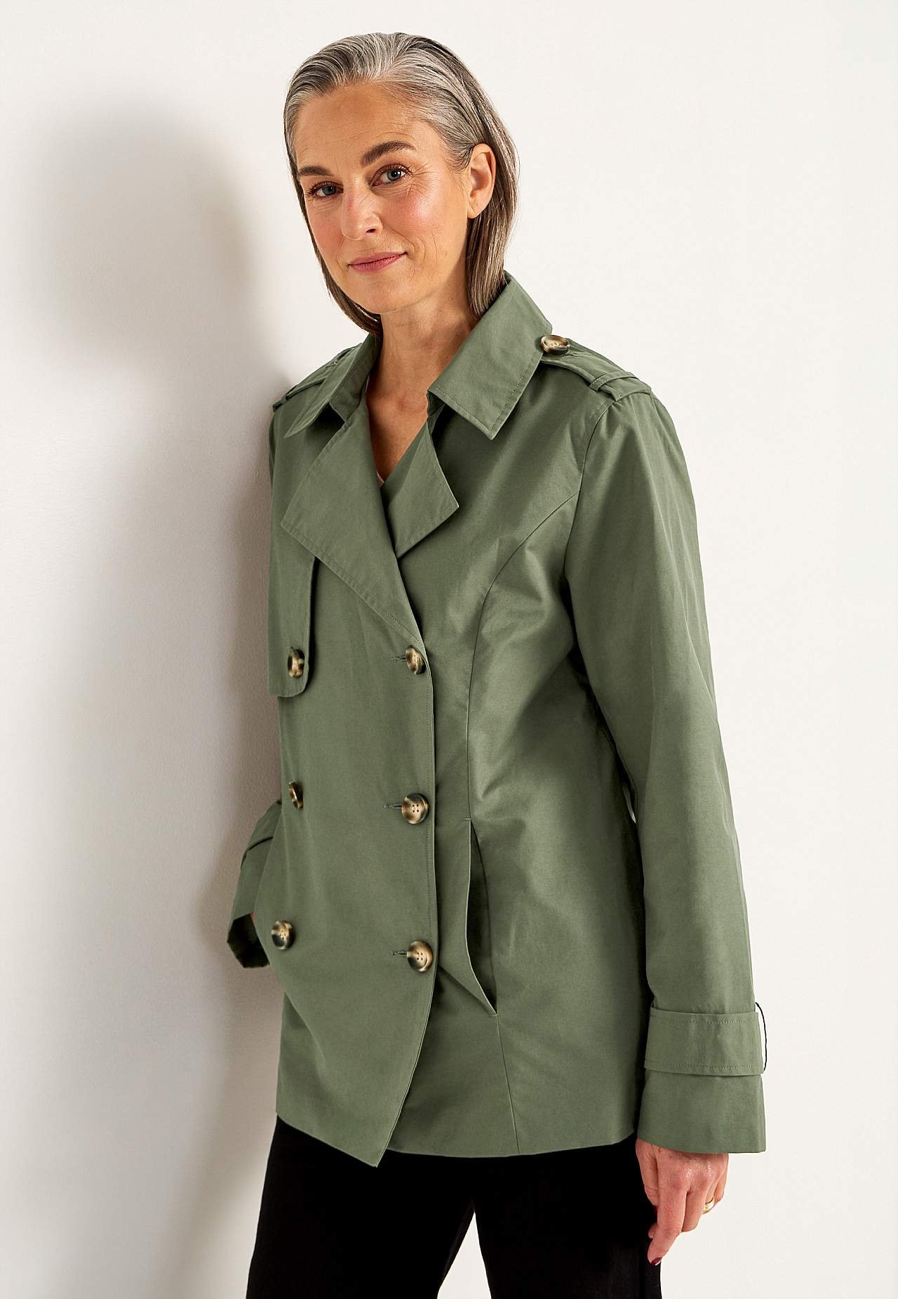 Dobbelbryst, kort trenchcoat