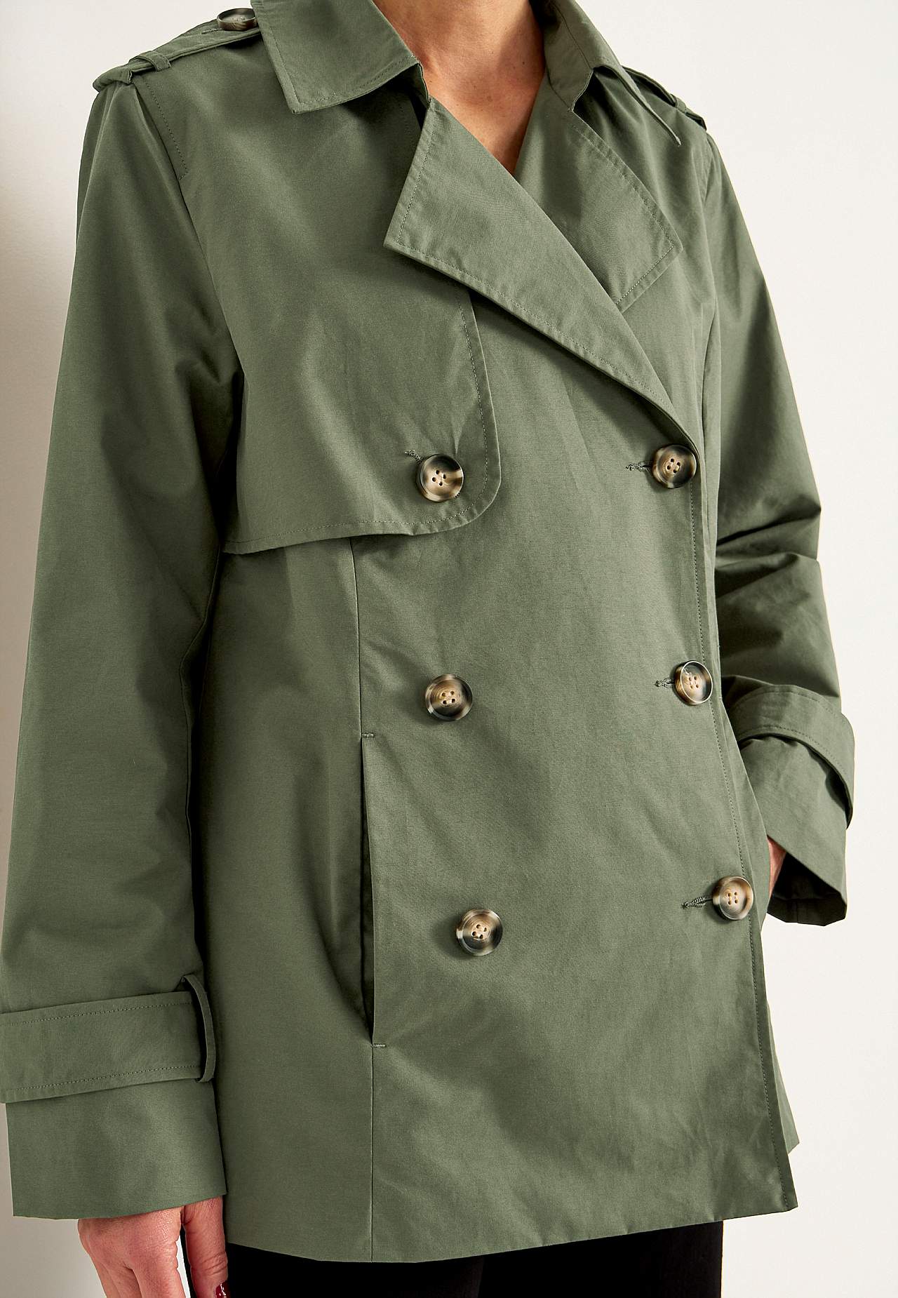 Dobbelbryst, kort trenchcoat