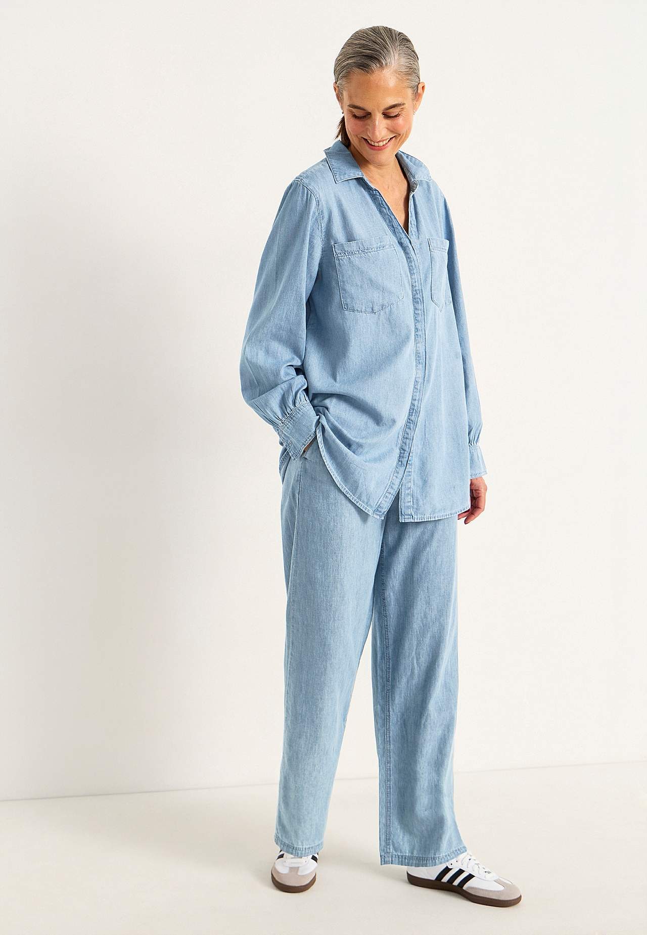 Bukse i denim med vide ben