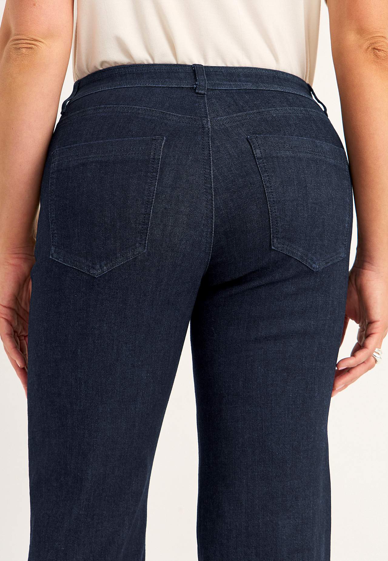 Vide jeans i superstretch denim Sara