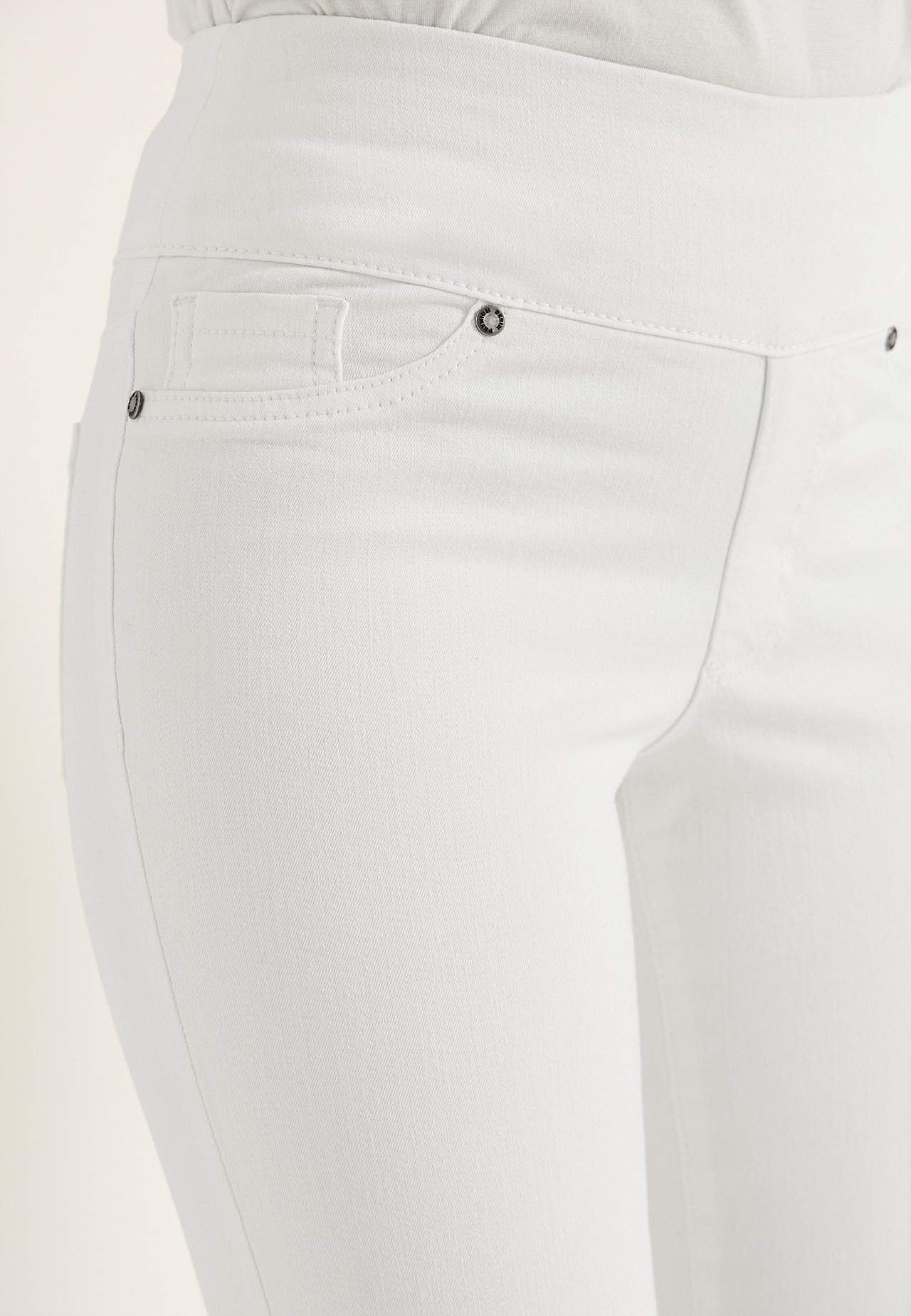 Superkomfortabel ankeljeans i denim