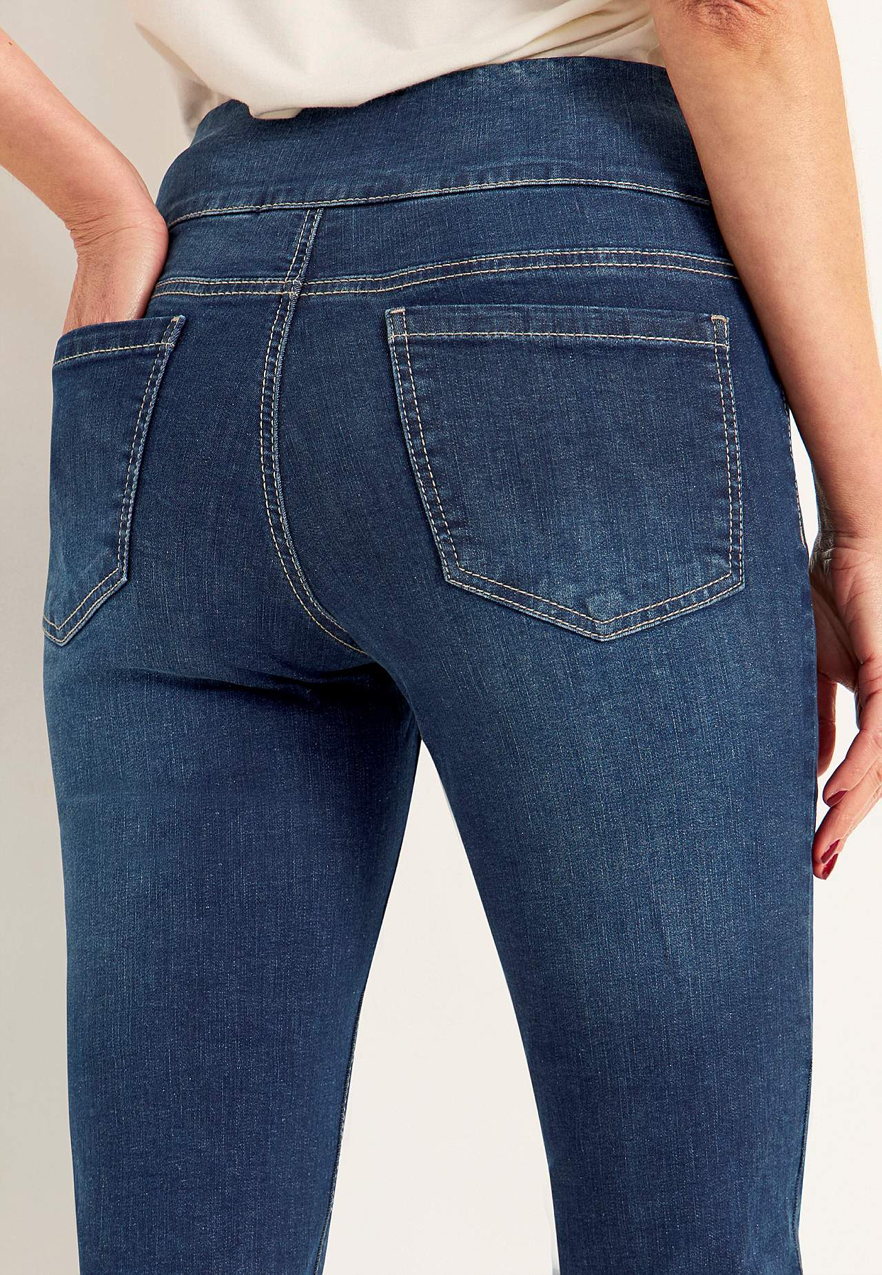 Superkomfortabel ankeljeans i denim