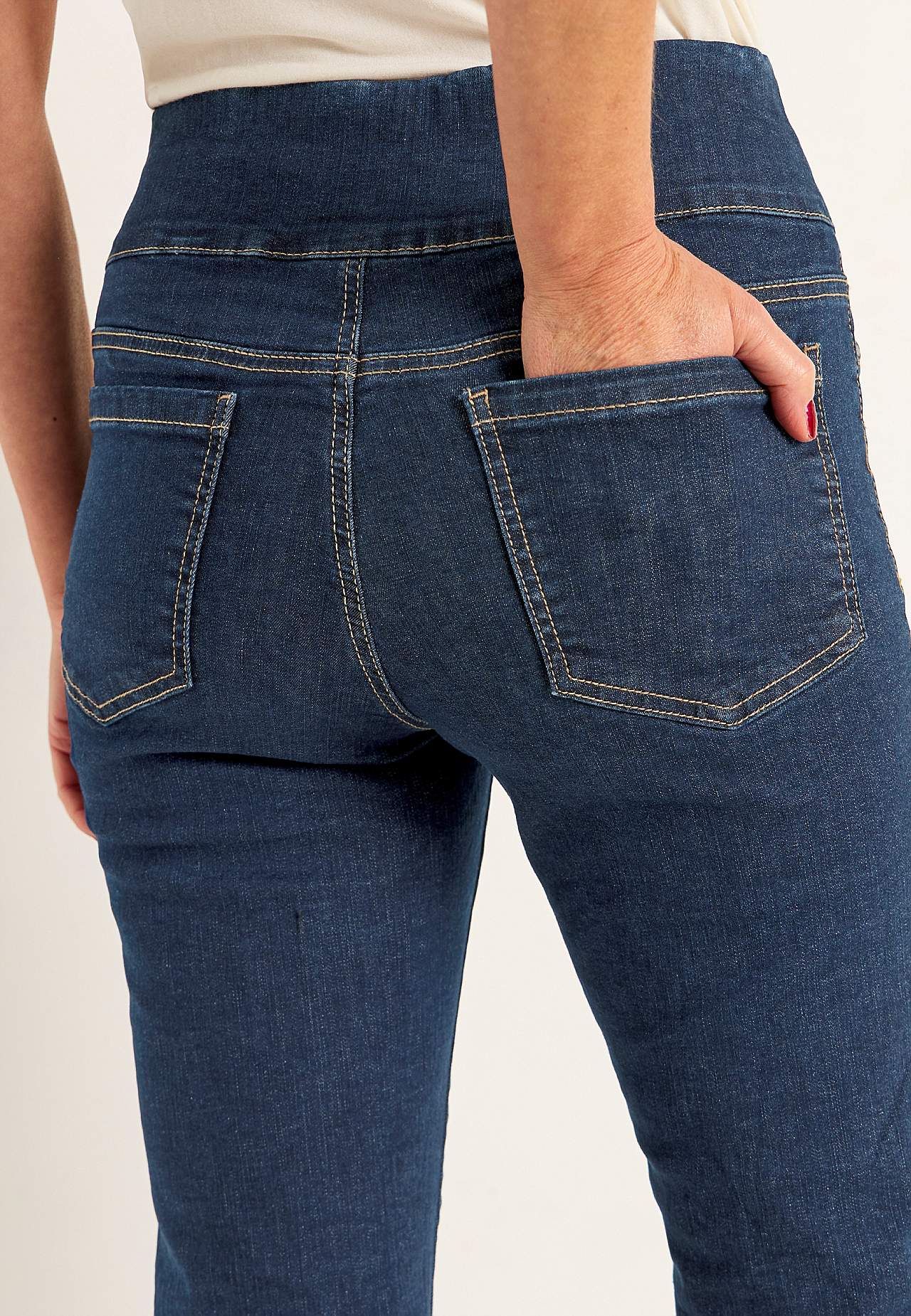 Superkomfortabel ankeljeans i denim