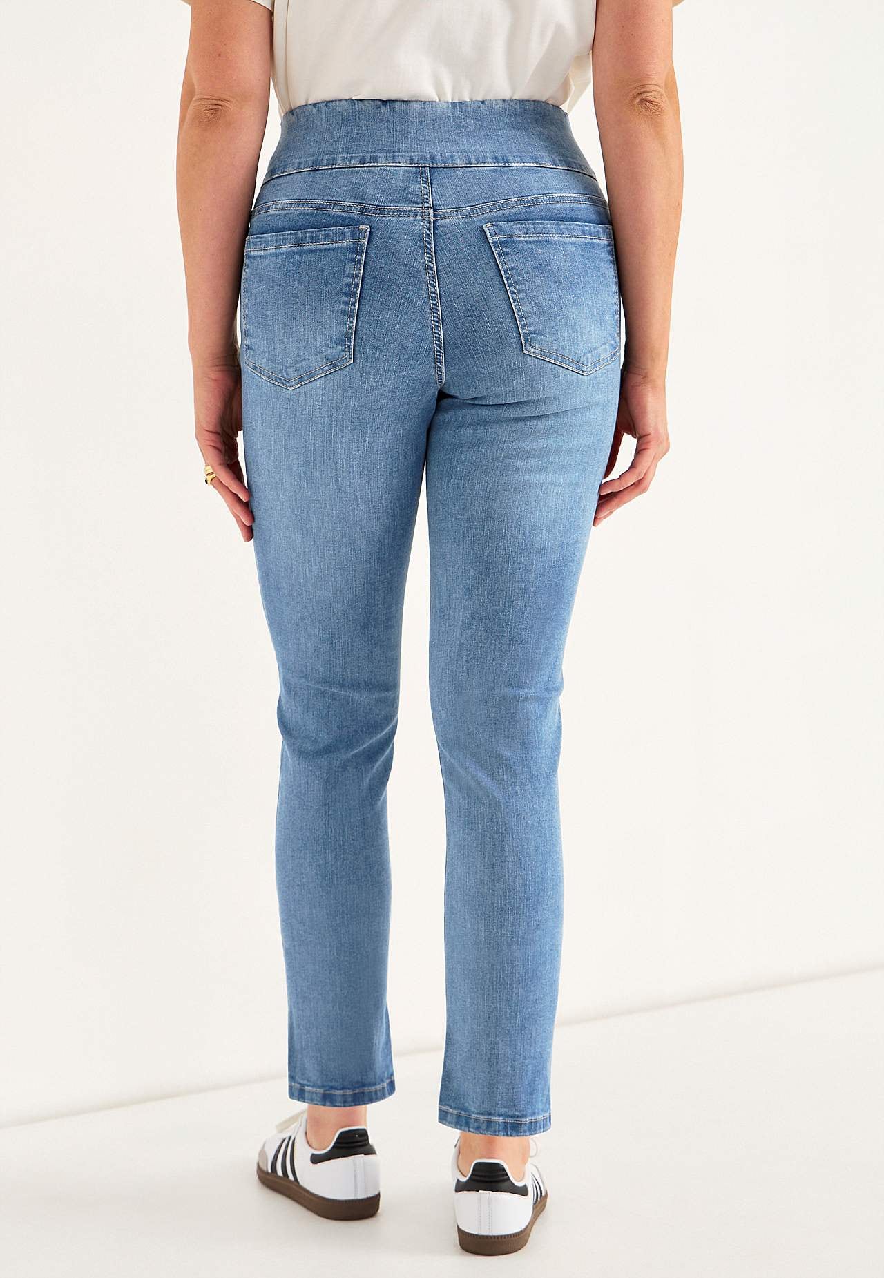Superkomfortabel ankeljeans i denim