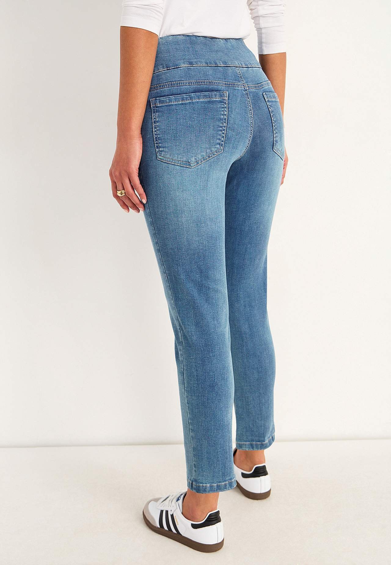 Superkomfortabel ankeljeans i denim