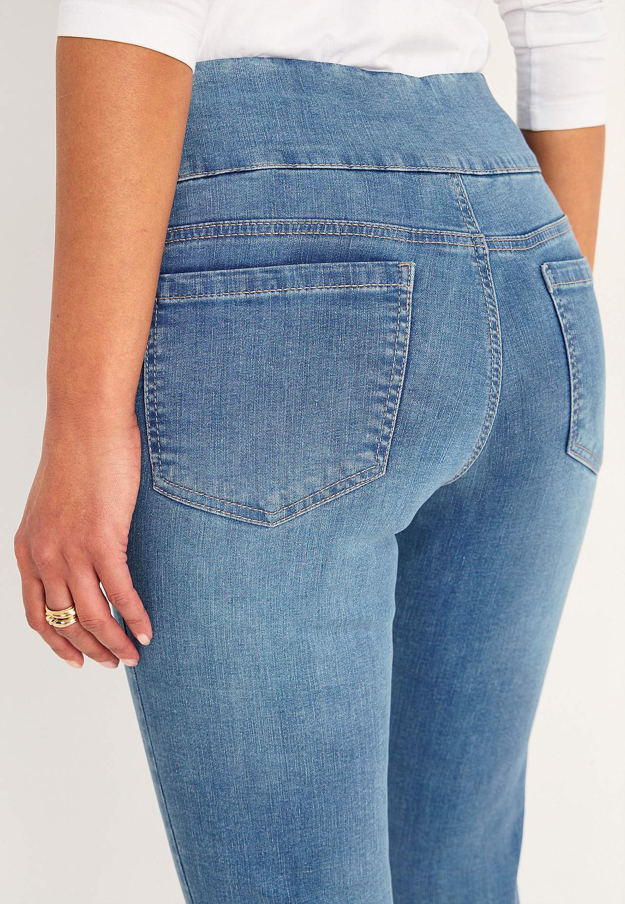 Superkomfortabel ankeljeans i denim