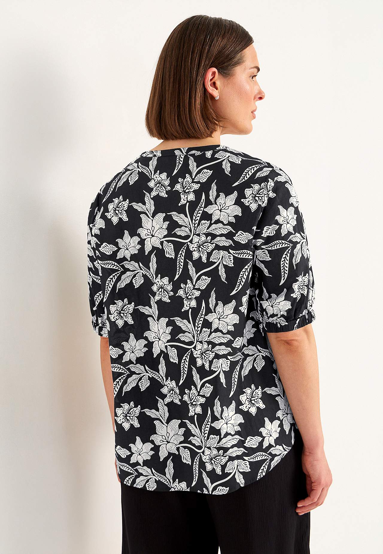 Vevet, mønstret bluse