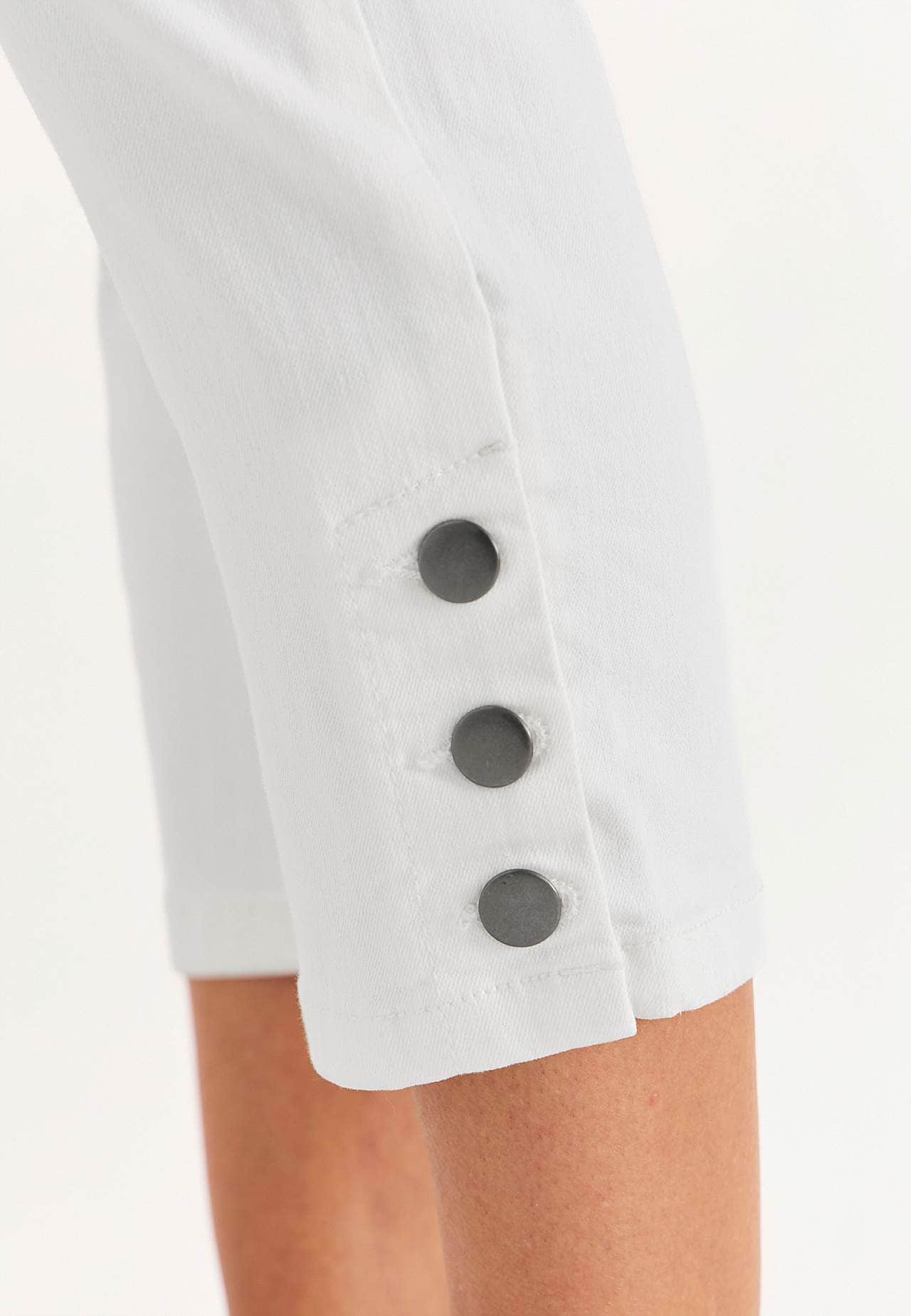 Caprijeans med design med fem lommer