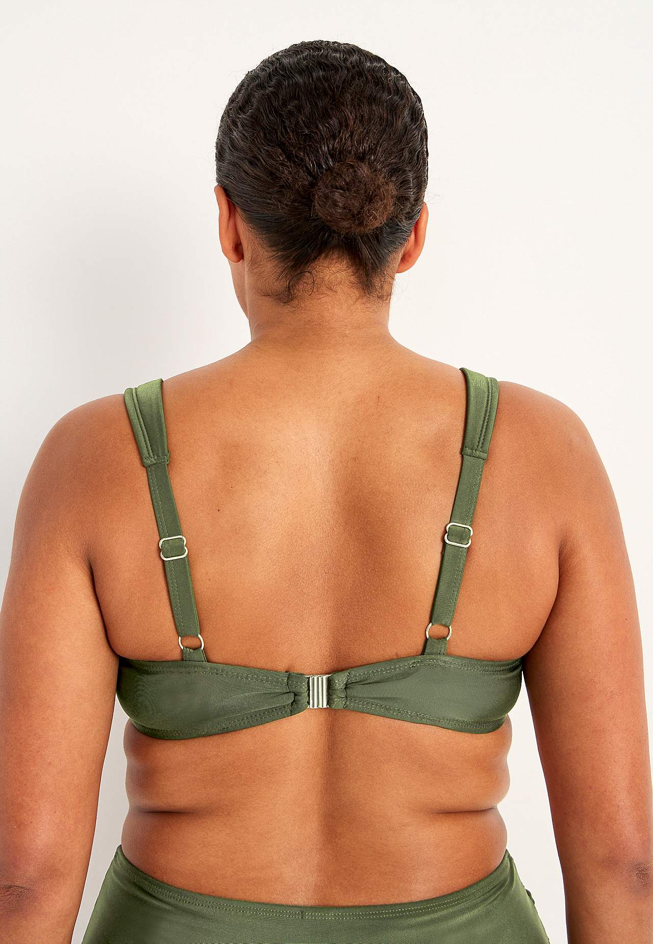 Ensfarget bikini BH