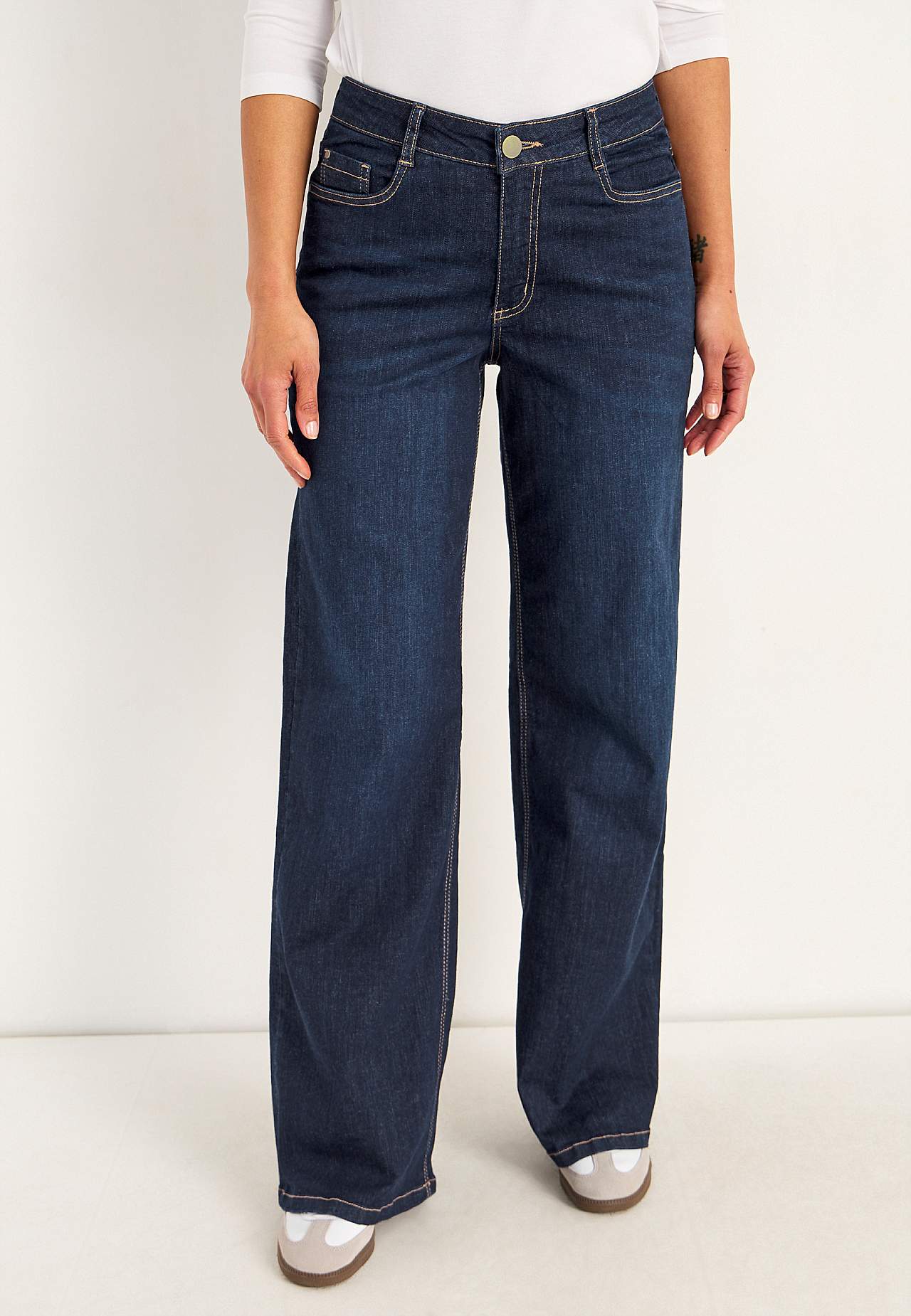 Vide, lange jeans med høy midje