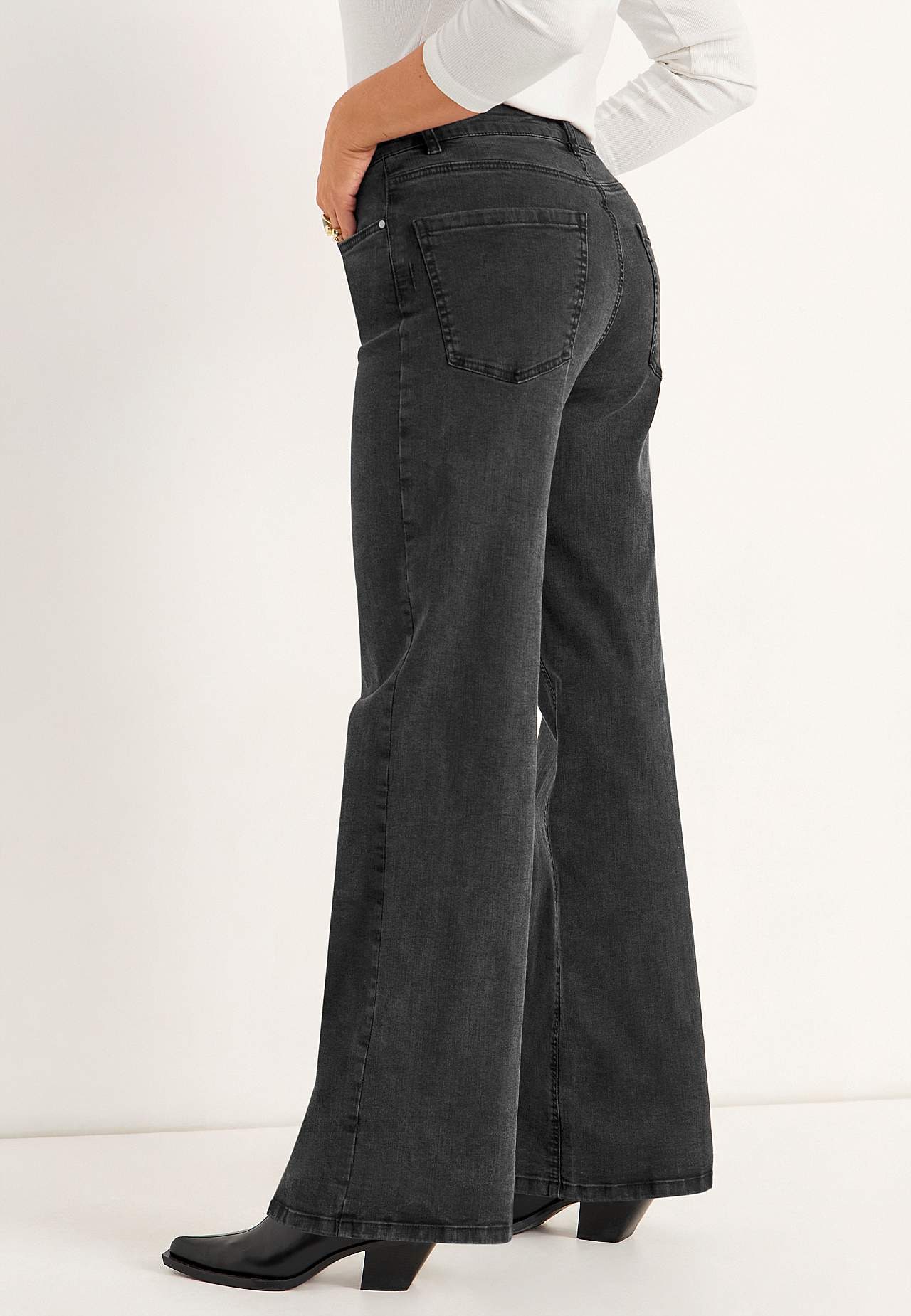 Vide, lange jeans med høy midje Renata