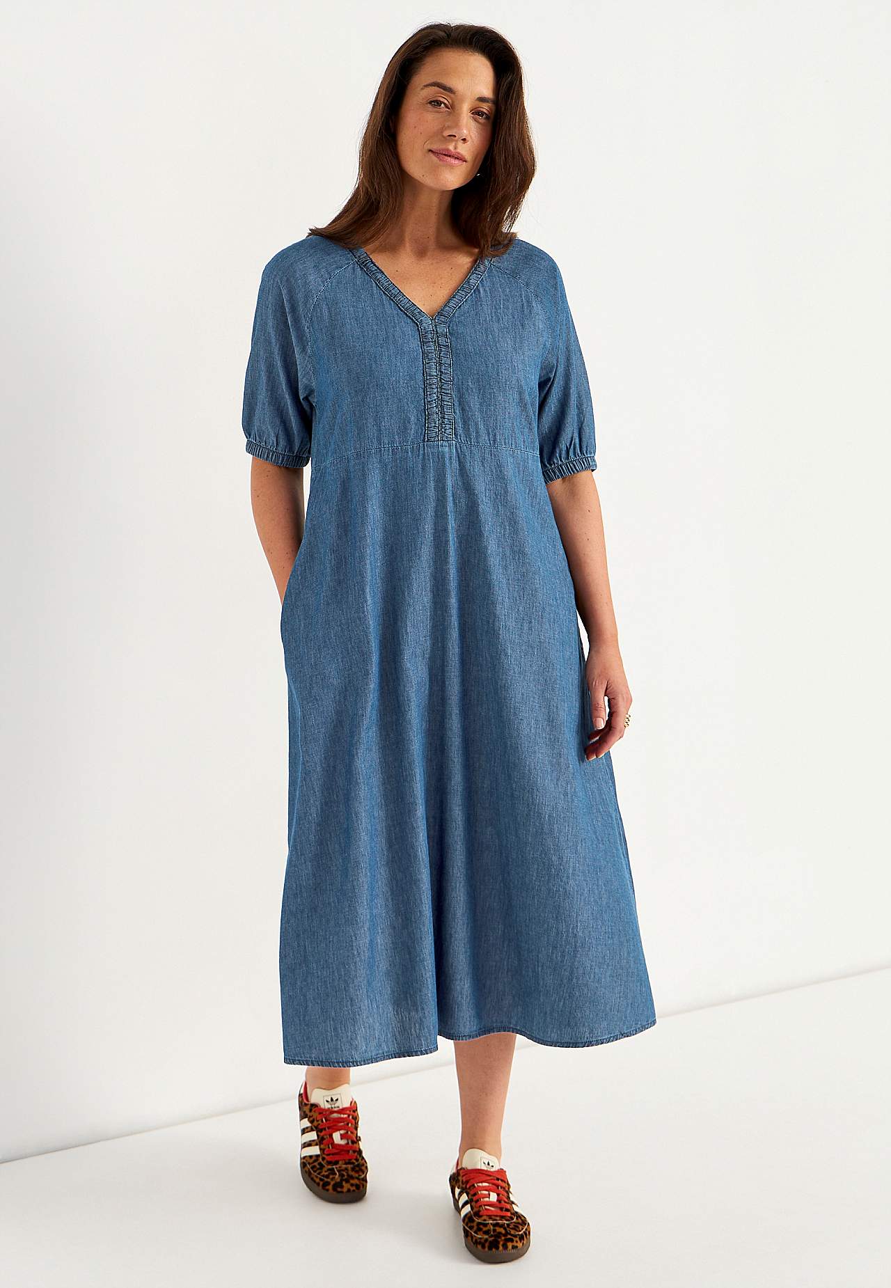 Denimkjole med puffermer