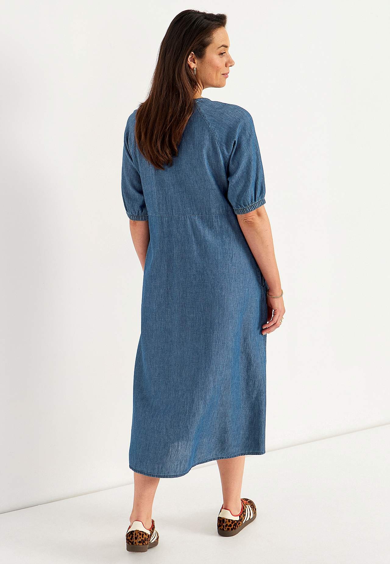 Denimkjole med puffermer