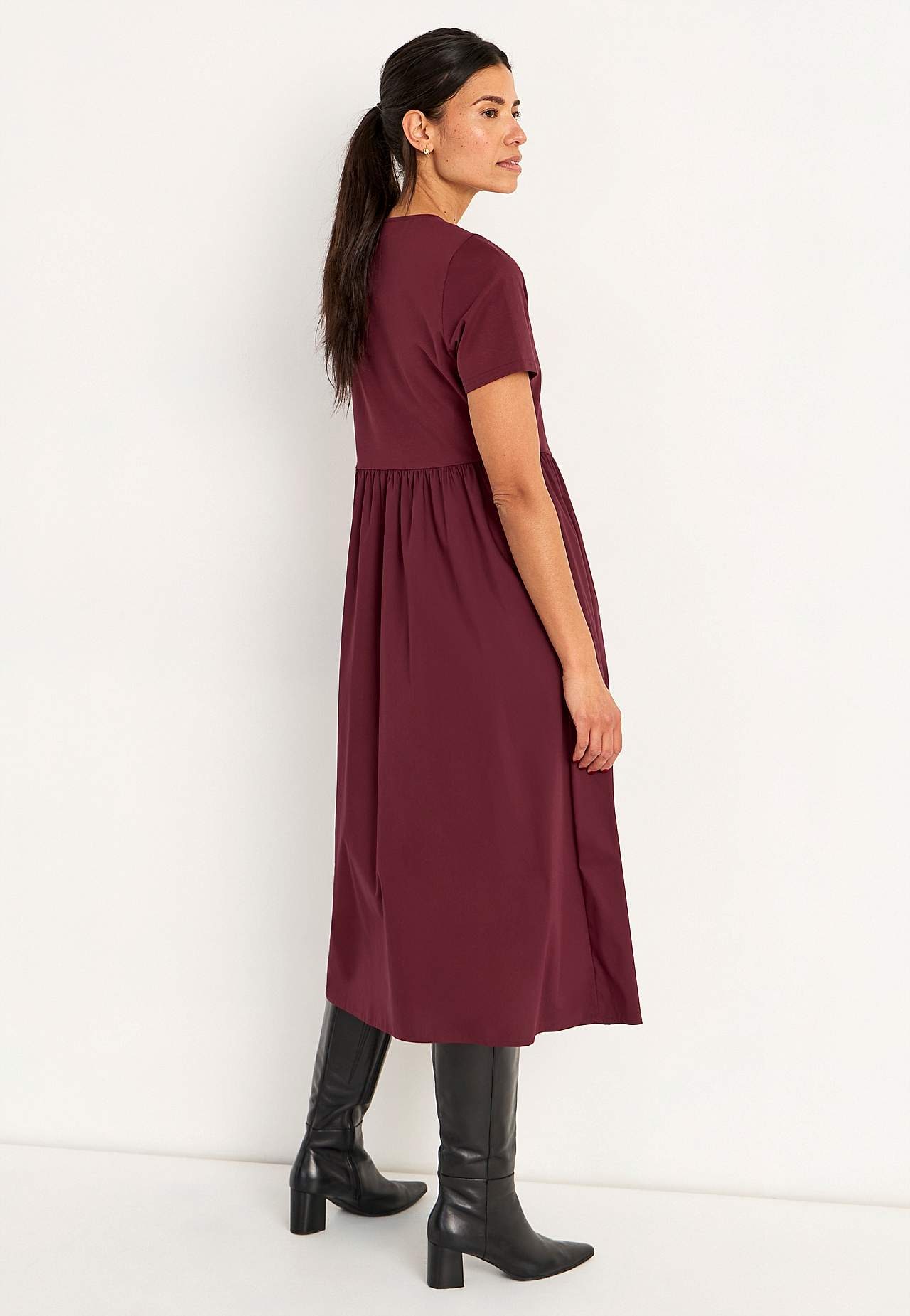 Kjole i poplin og tricot