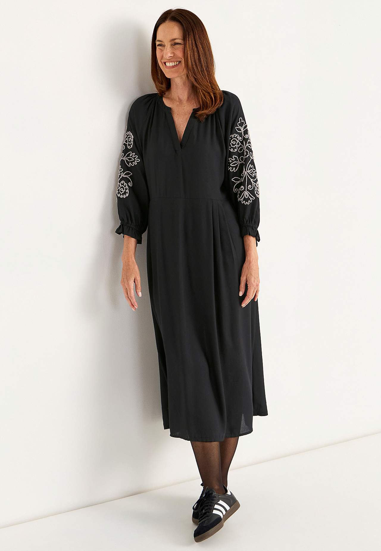 Kjole med broderi