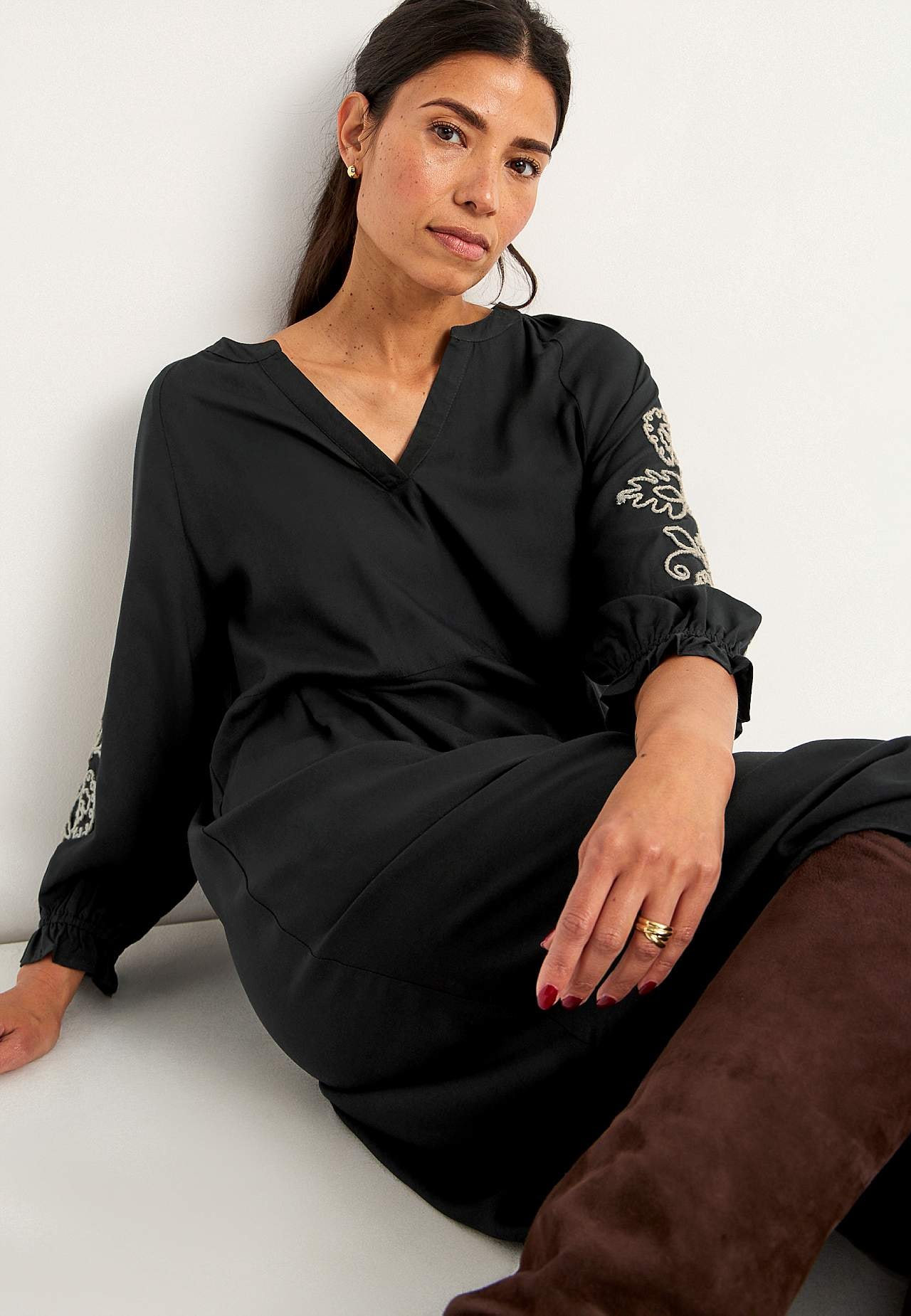 Kjole med broderi