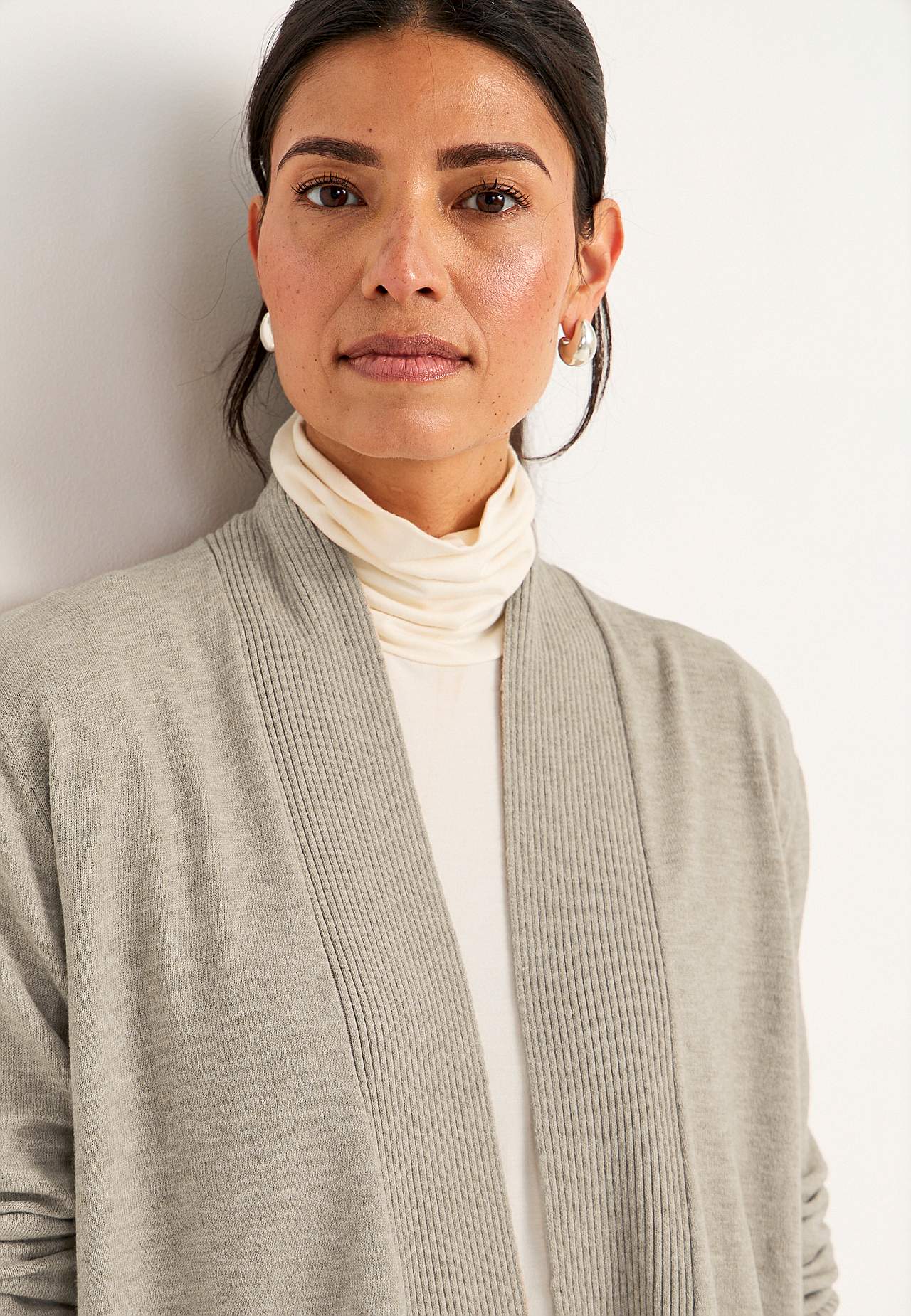 Finstrikket cardigan