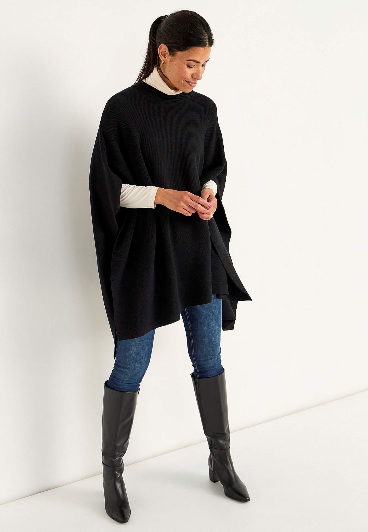 Finstrikket poncho