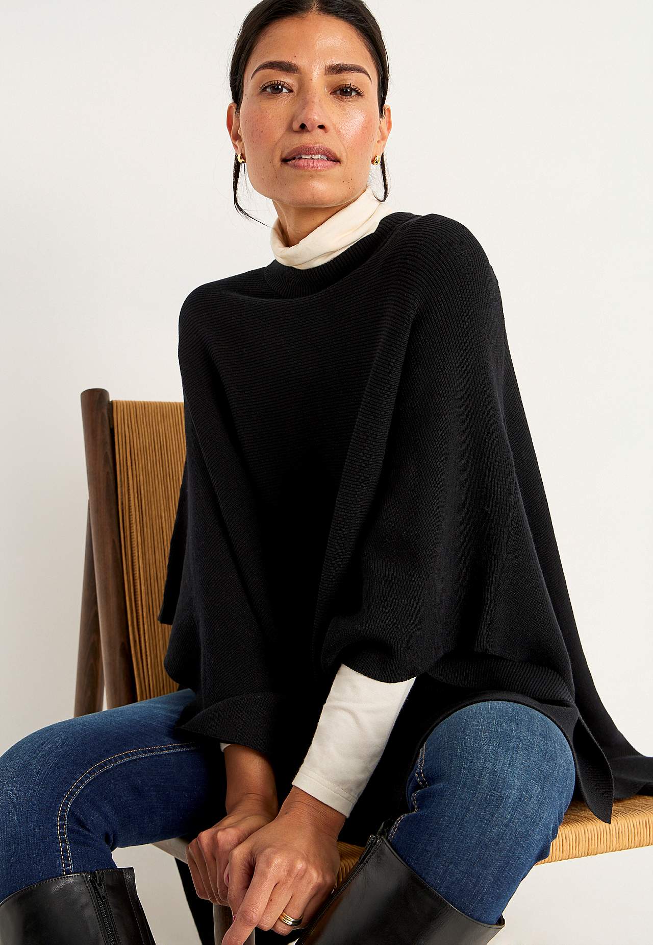 Finstrikket poncho