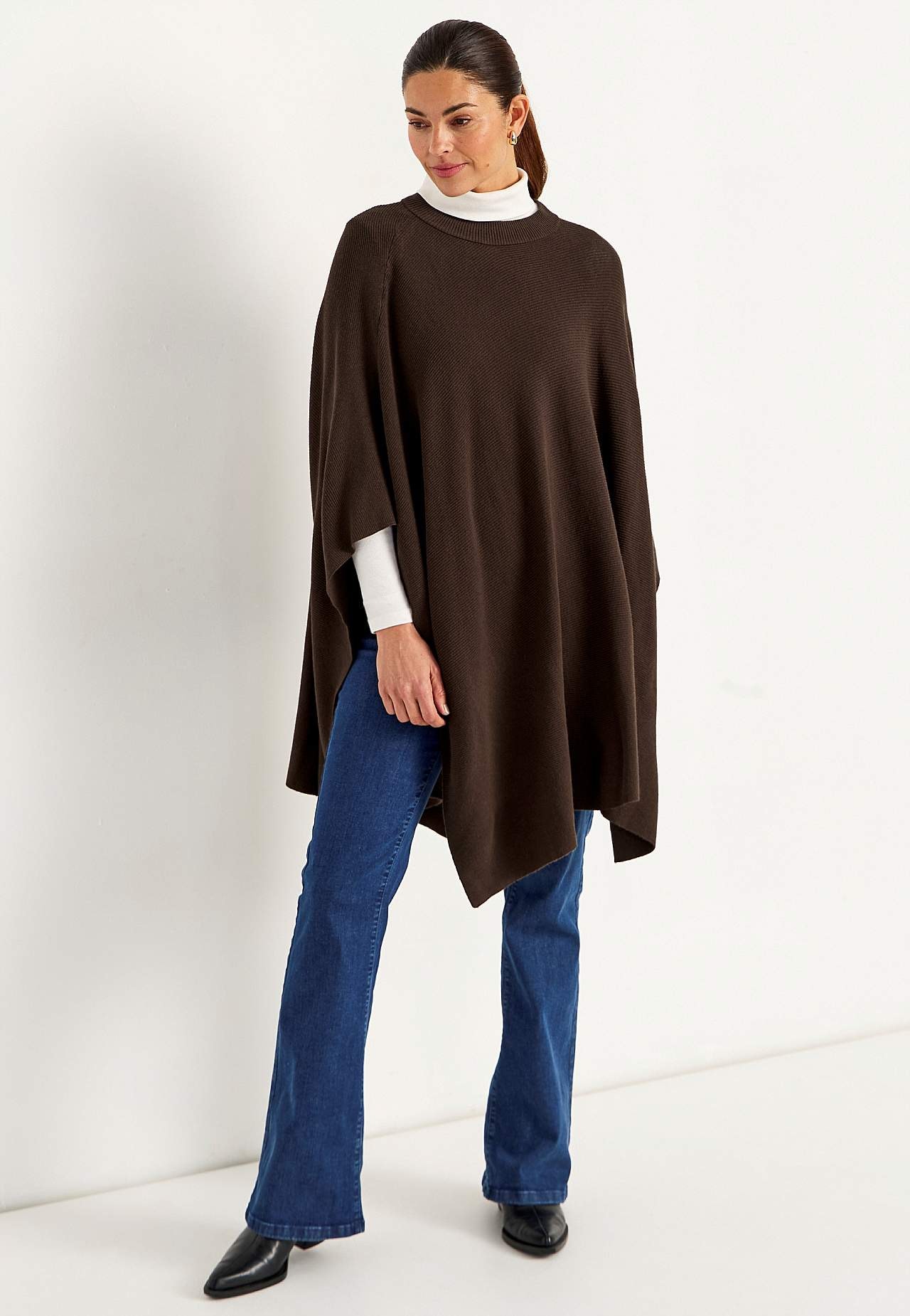 Finstrikket poncho