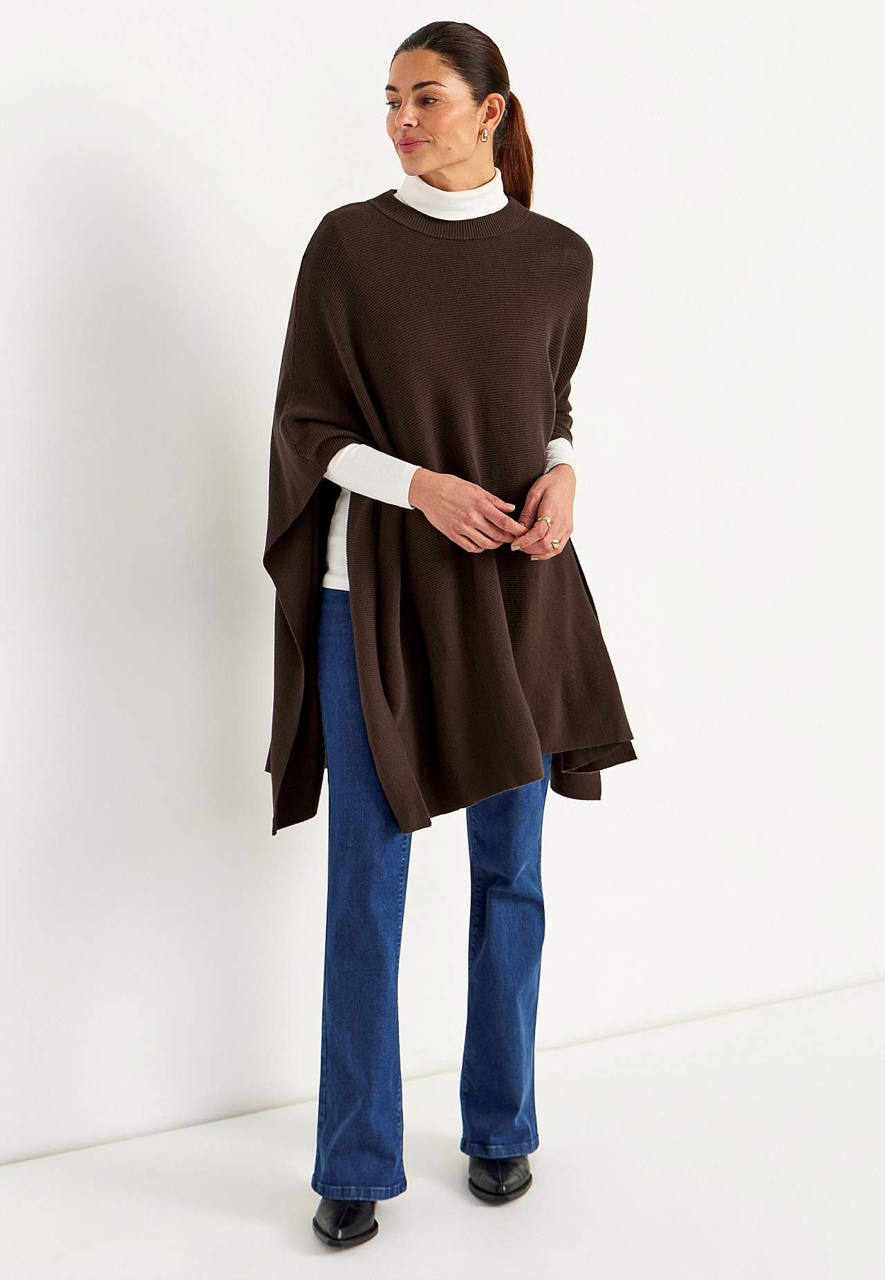 Finstrikket poncho
