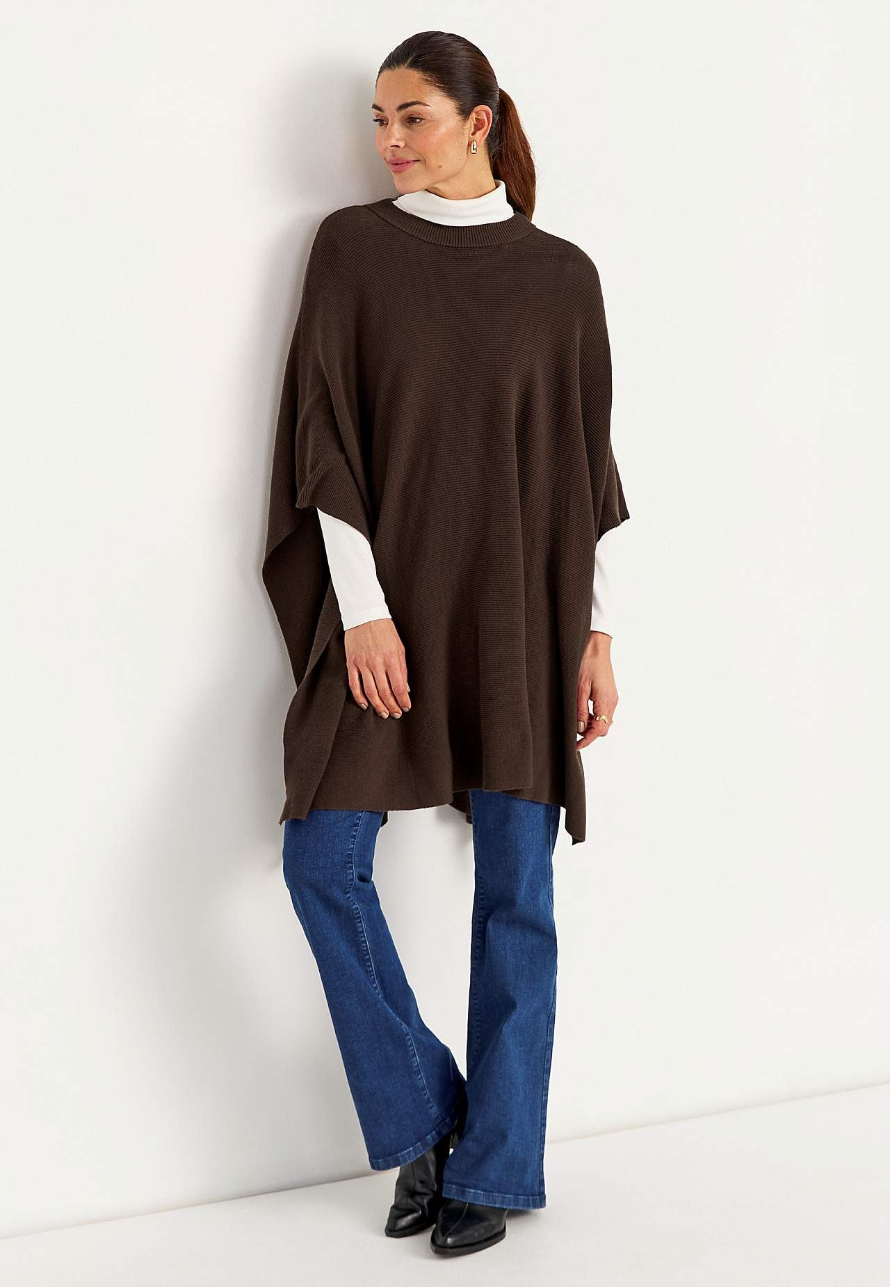 Finstrikket poncho