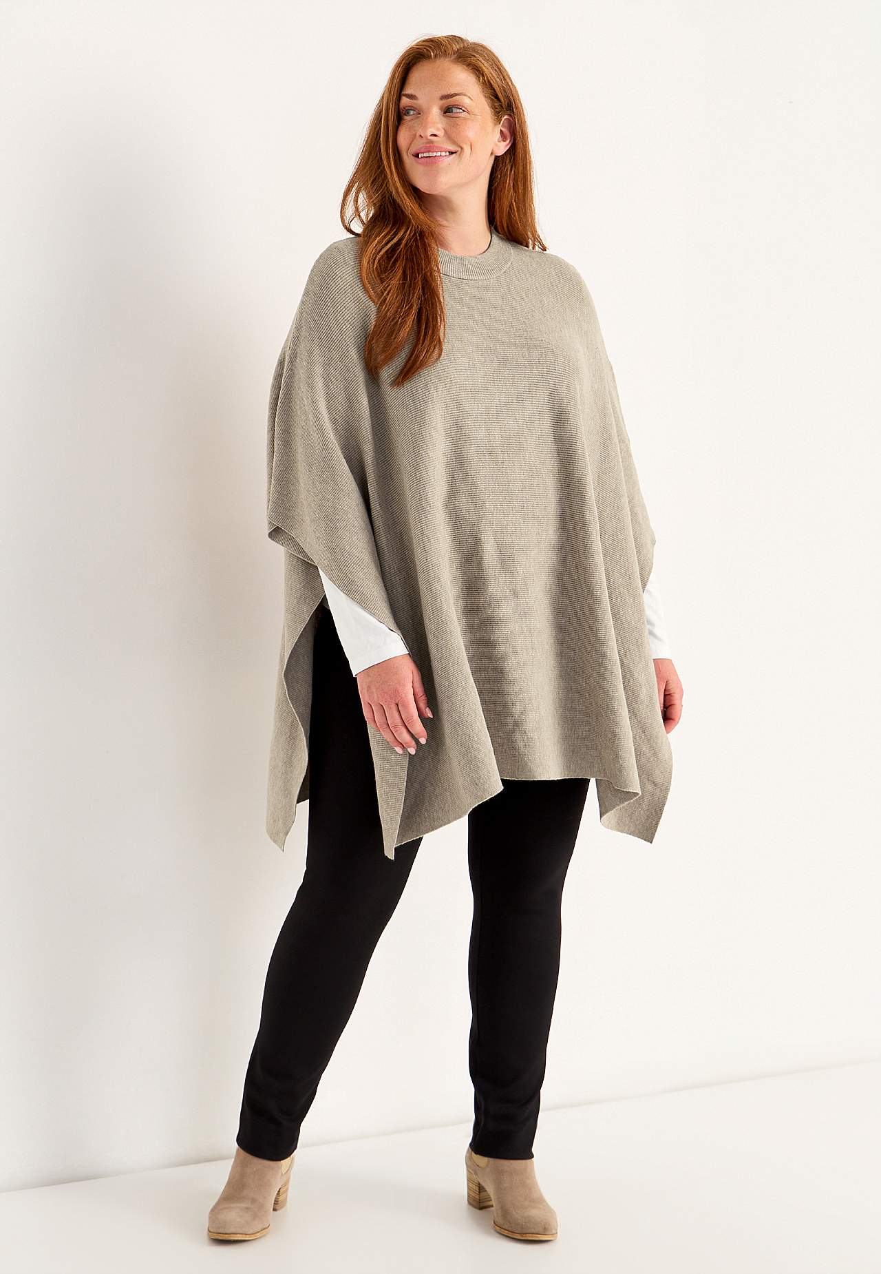 Finstrikket poncho